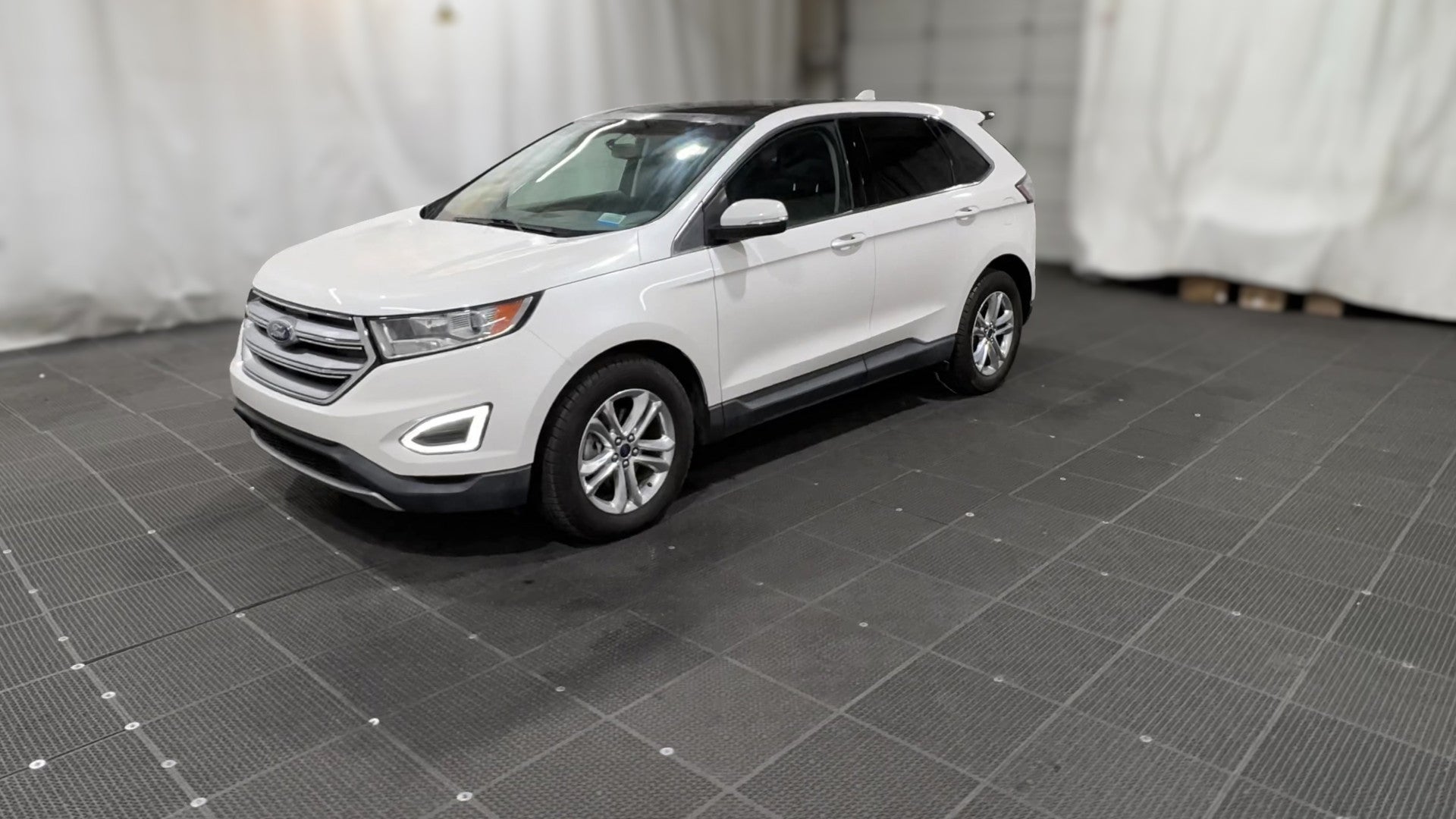 2018 Ford Edge vehicle photo