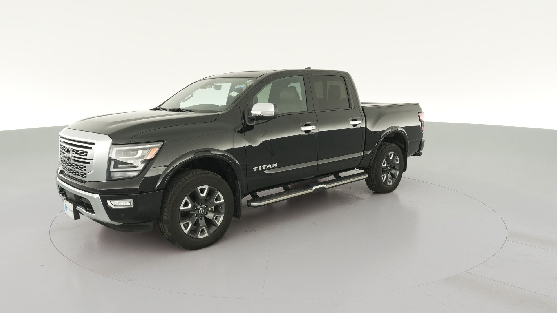 2024 Nissan Titan Crew Cab vehicle photo