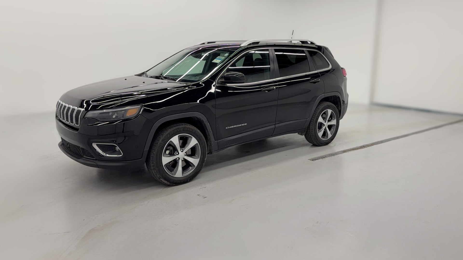 2021 Jeep Cherokee vehicle photo
