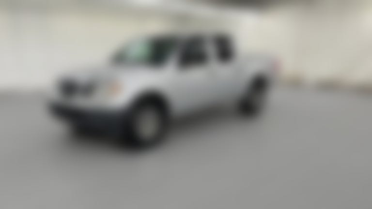 2013 Nissan Frontier Crew Cab vehicle photo