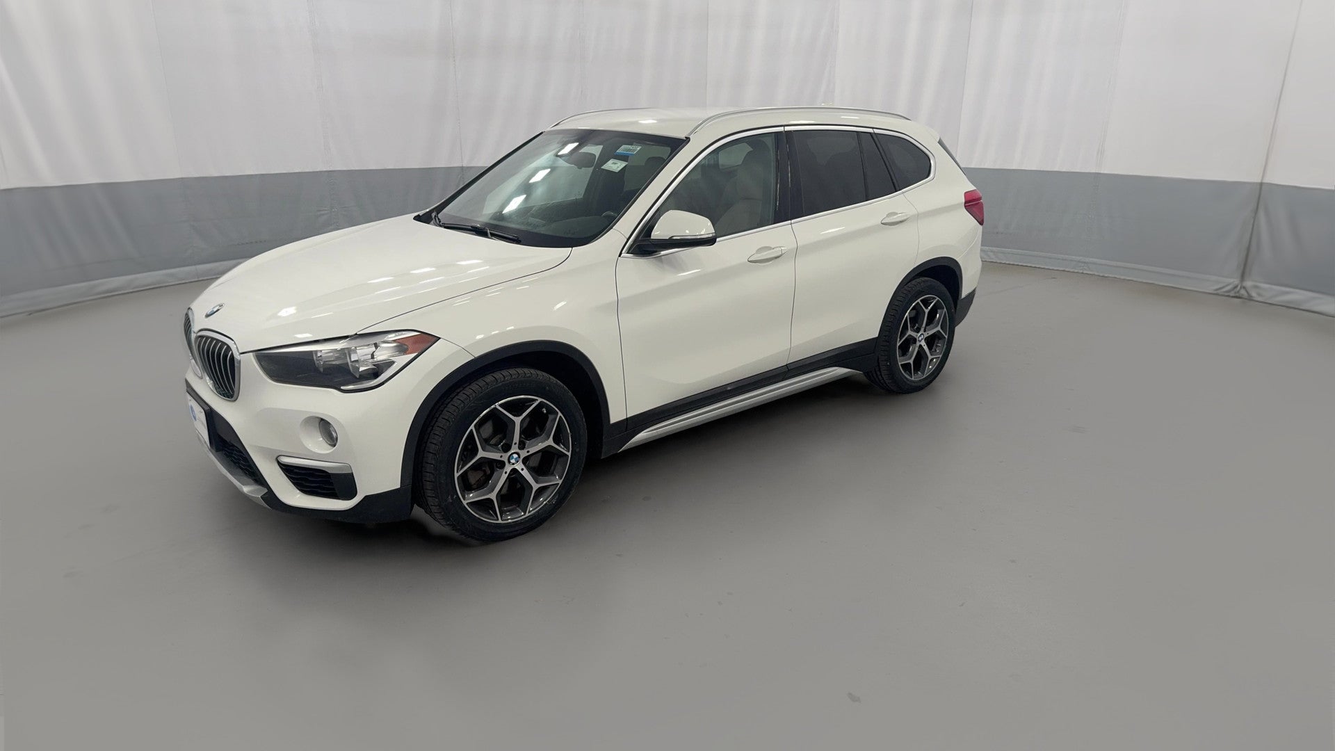 2018 BMW X1 vehicle photo
