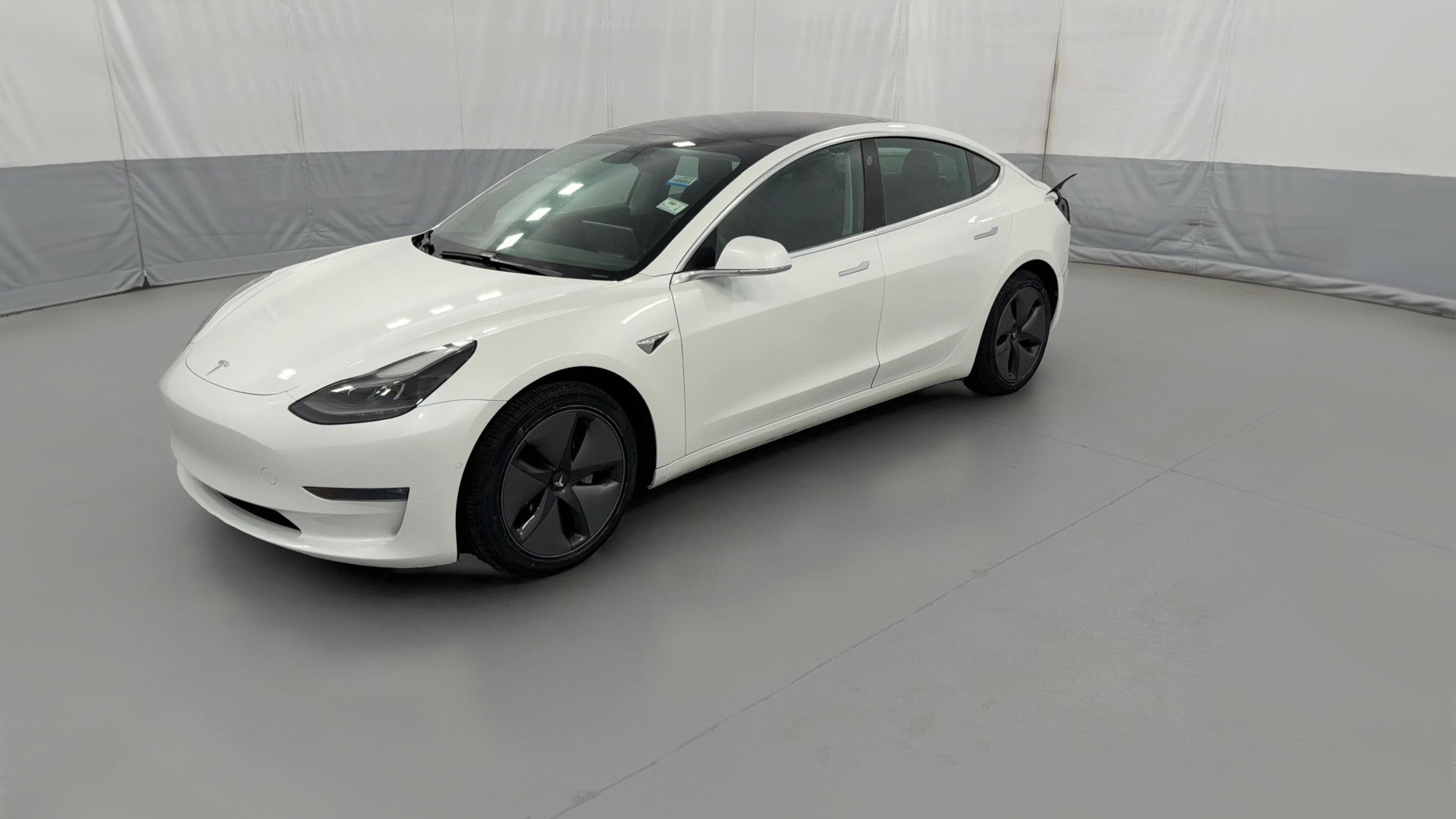 2020 Tesla Model 3 vehicle photo