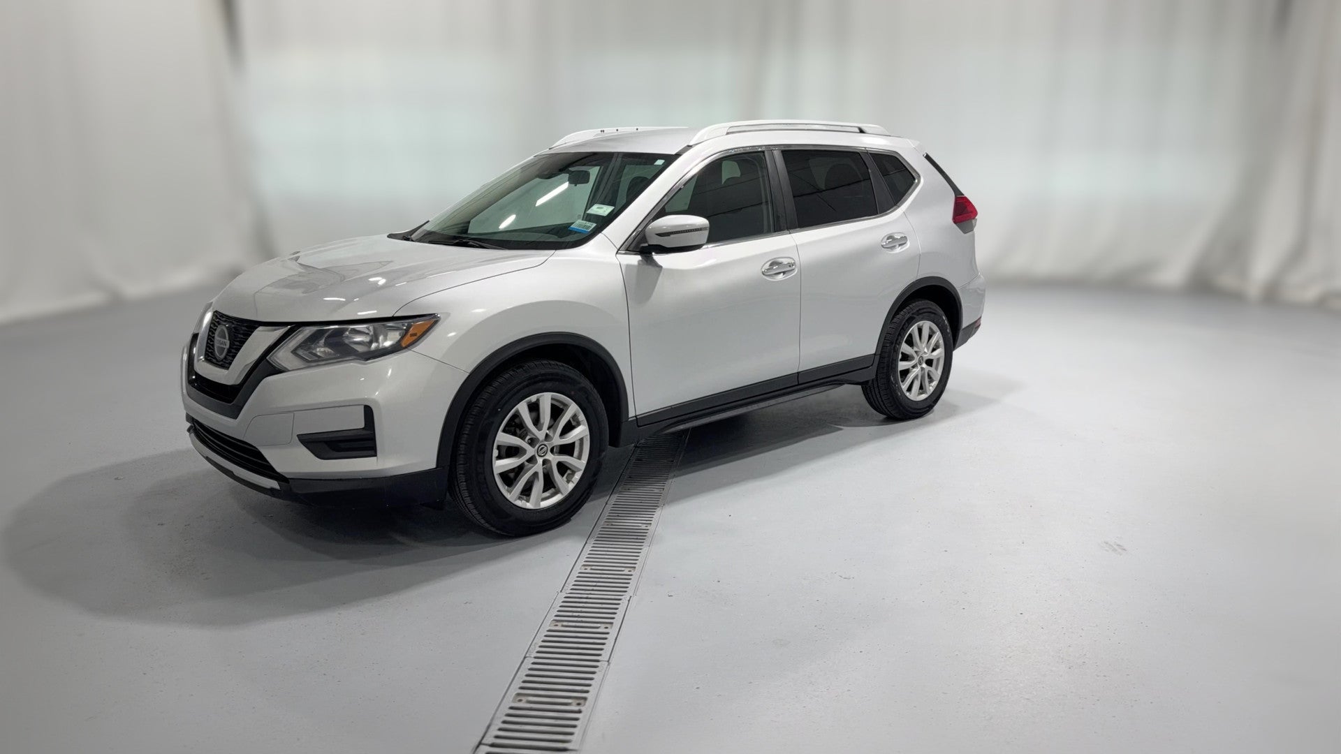 2019 Nissan Rogue vehicle photo