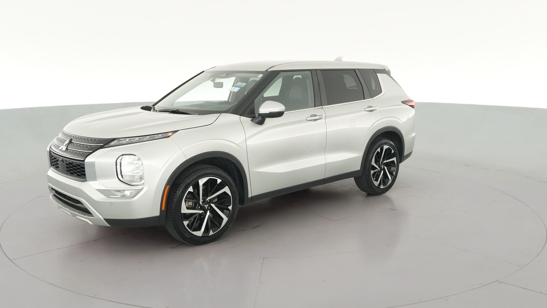 2024 Mitsubishi Outlander vehicle photo