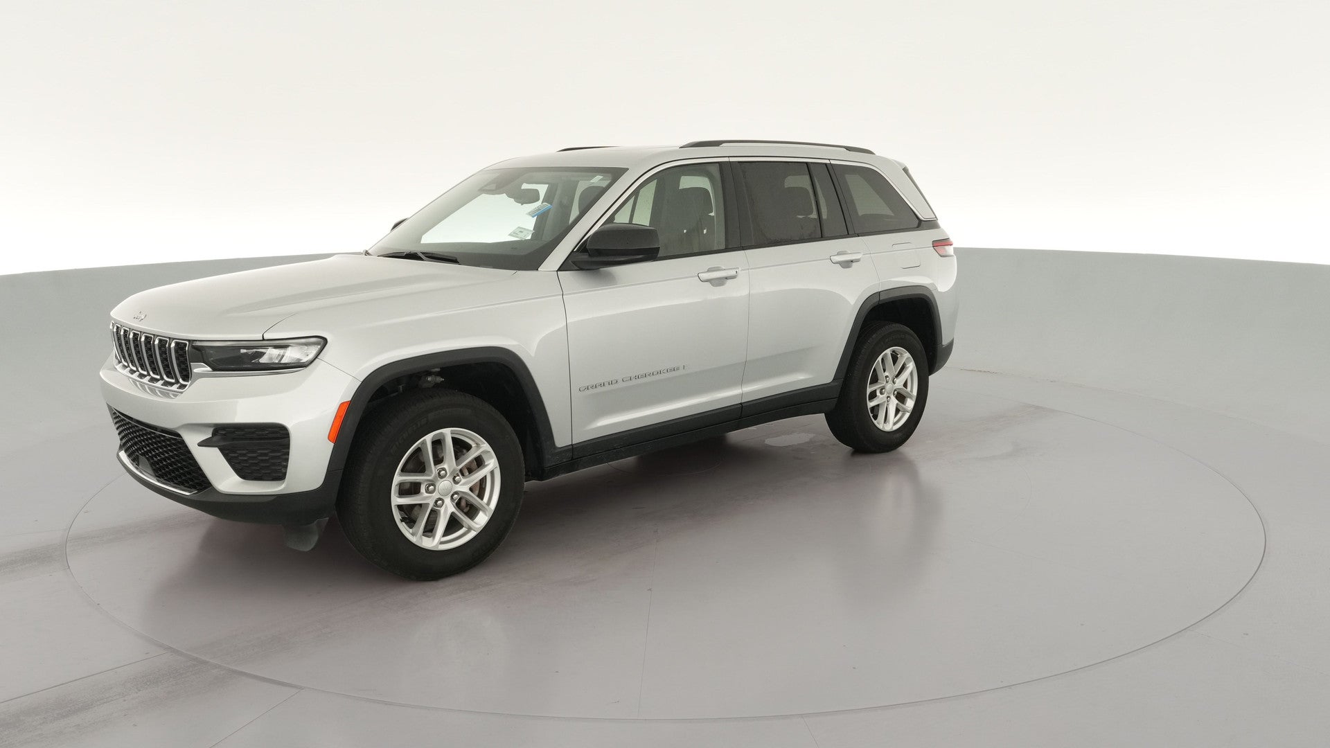 2023 Jeep Grand Cherokee vehicle photo