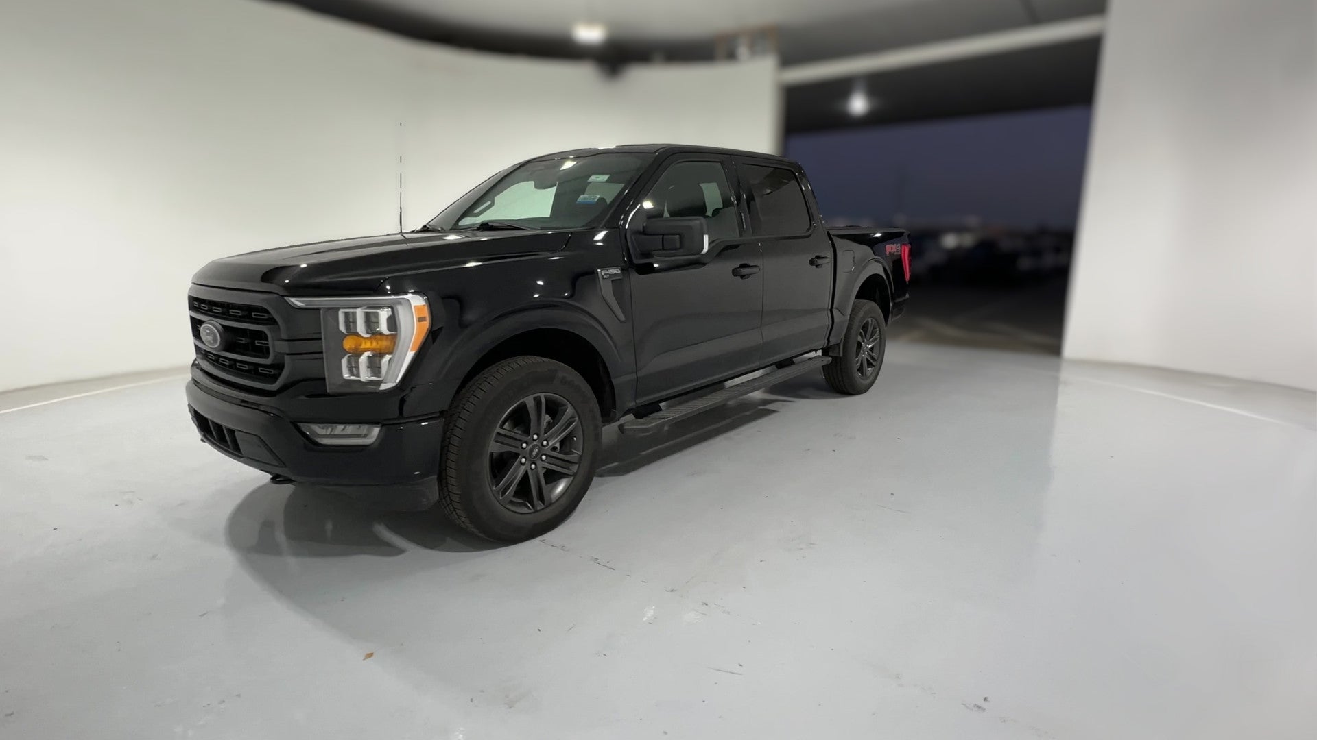 2022 Ford F150 SuperCrew Cab vehicle photo