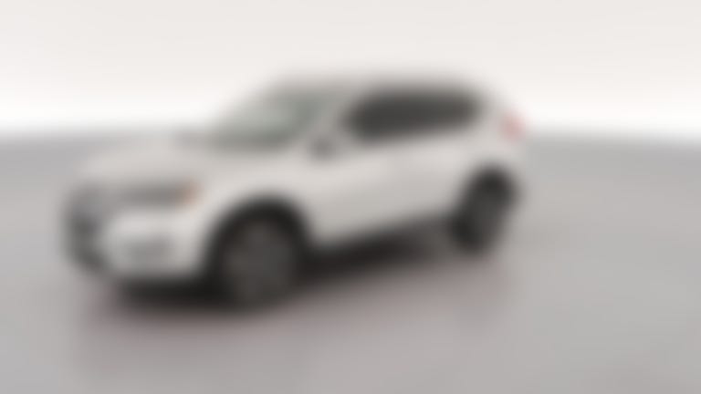 2017 Nissan Rogue vehicle photo