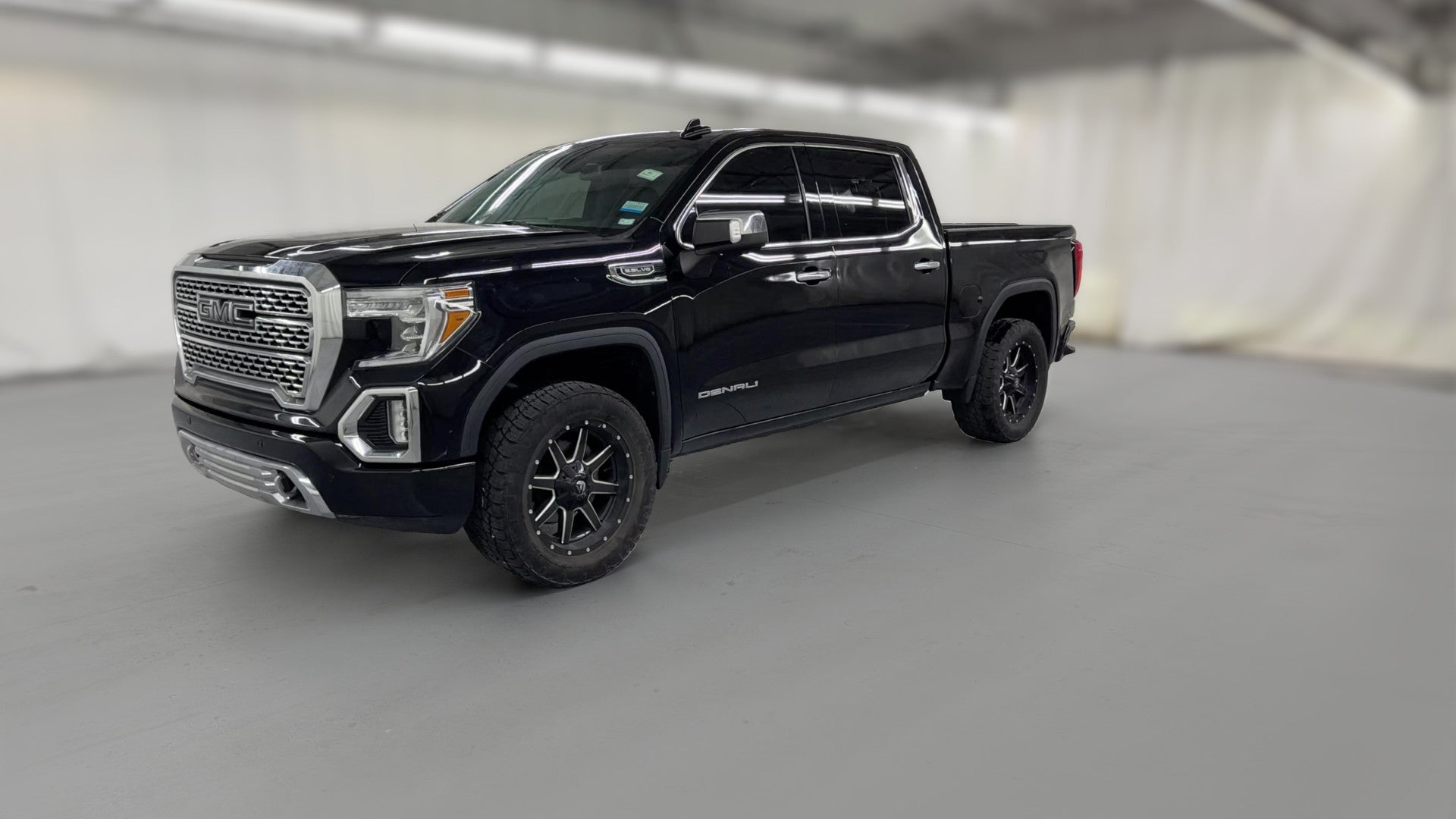 2022 GMC Sierra 1500 Limited Crew Cab vehicle photo