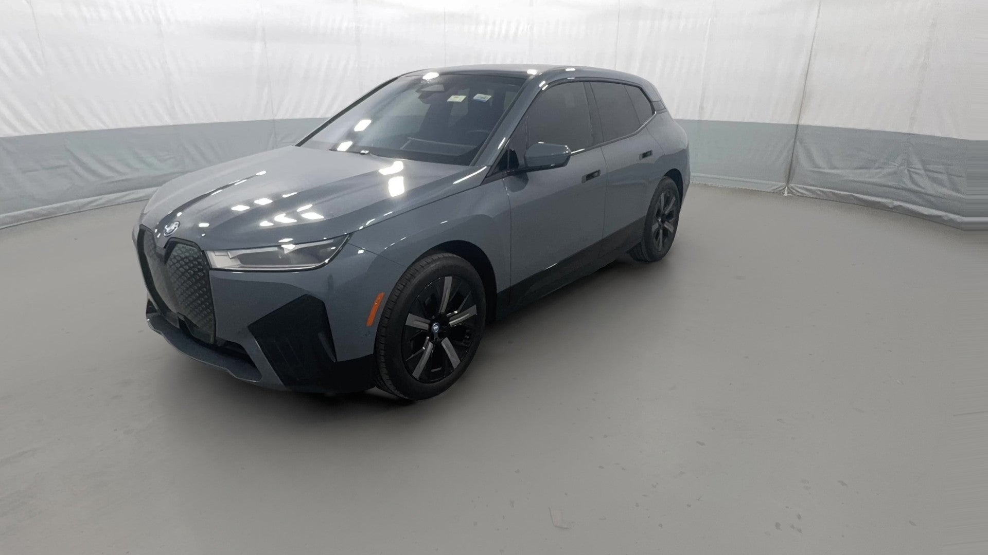 2024 BMW iX vehicle photo