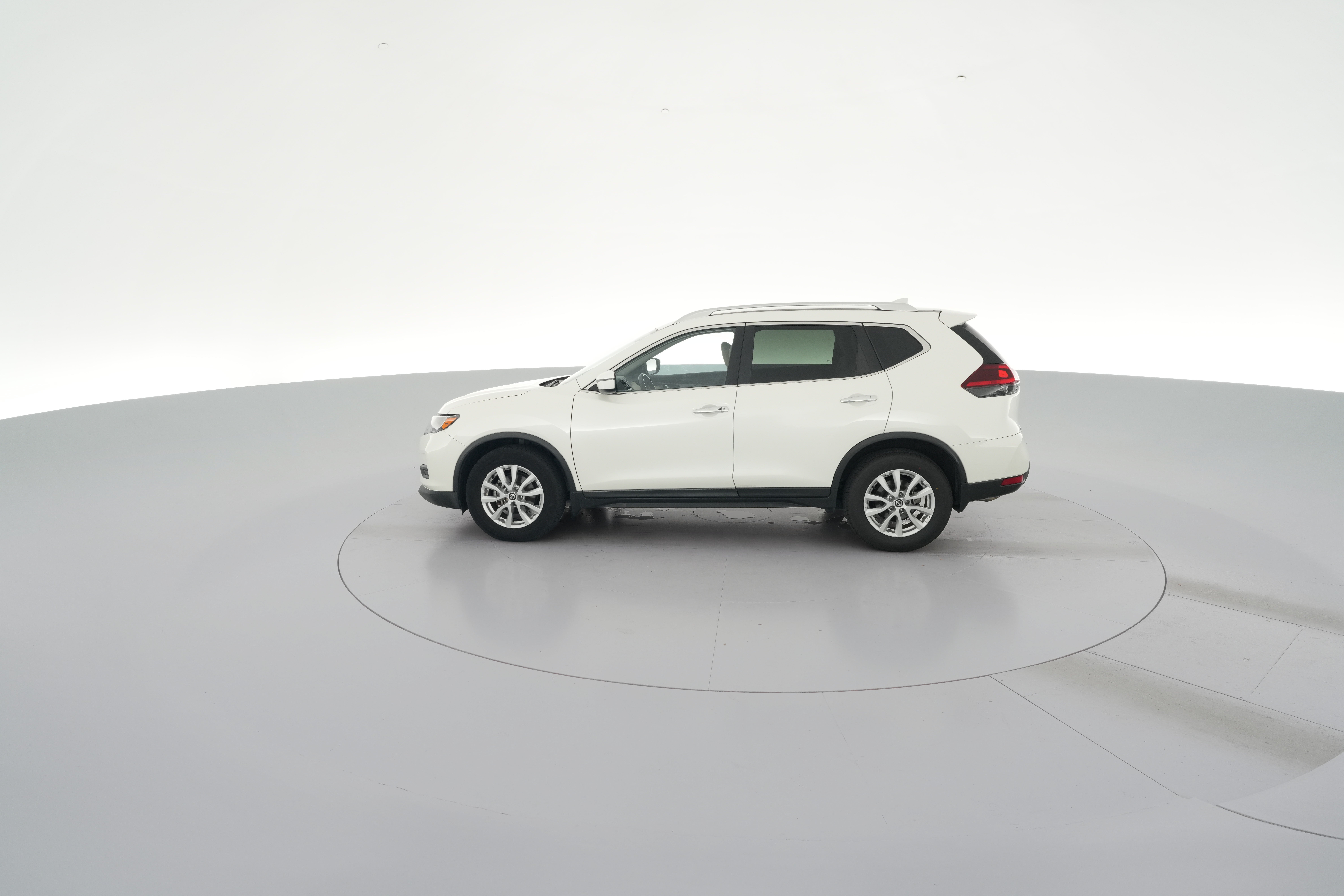 2018 Nissan Rogue SV - Photo 28