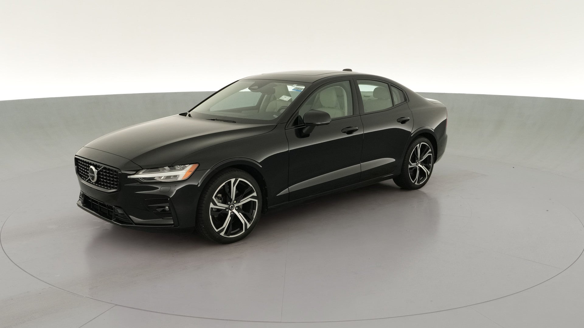2024 Volvo S60 vehicle photo