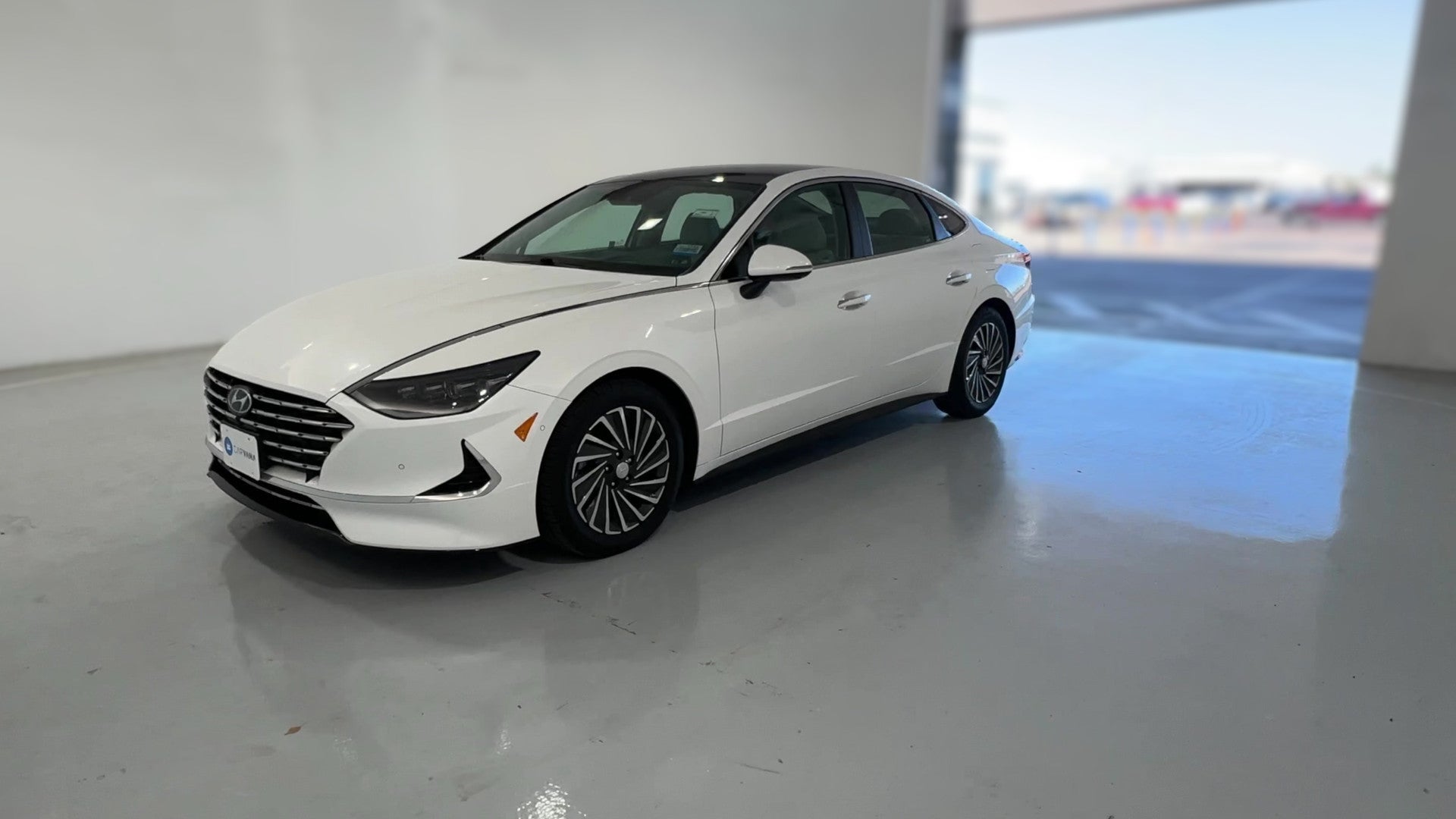 2022 Hyundai Sonata Hybrid vehicle photo