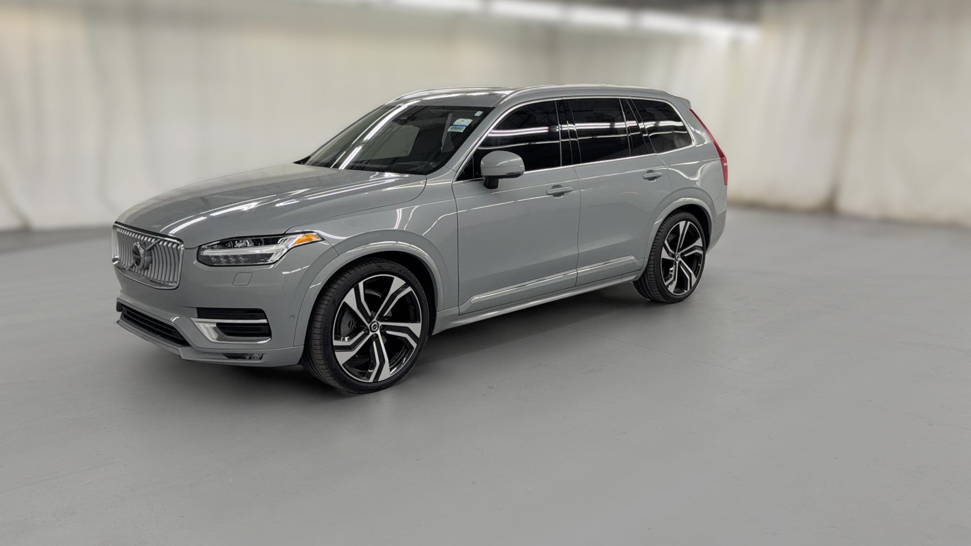 2024 Volvo XC90 vehicle photo
