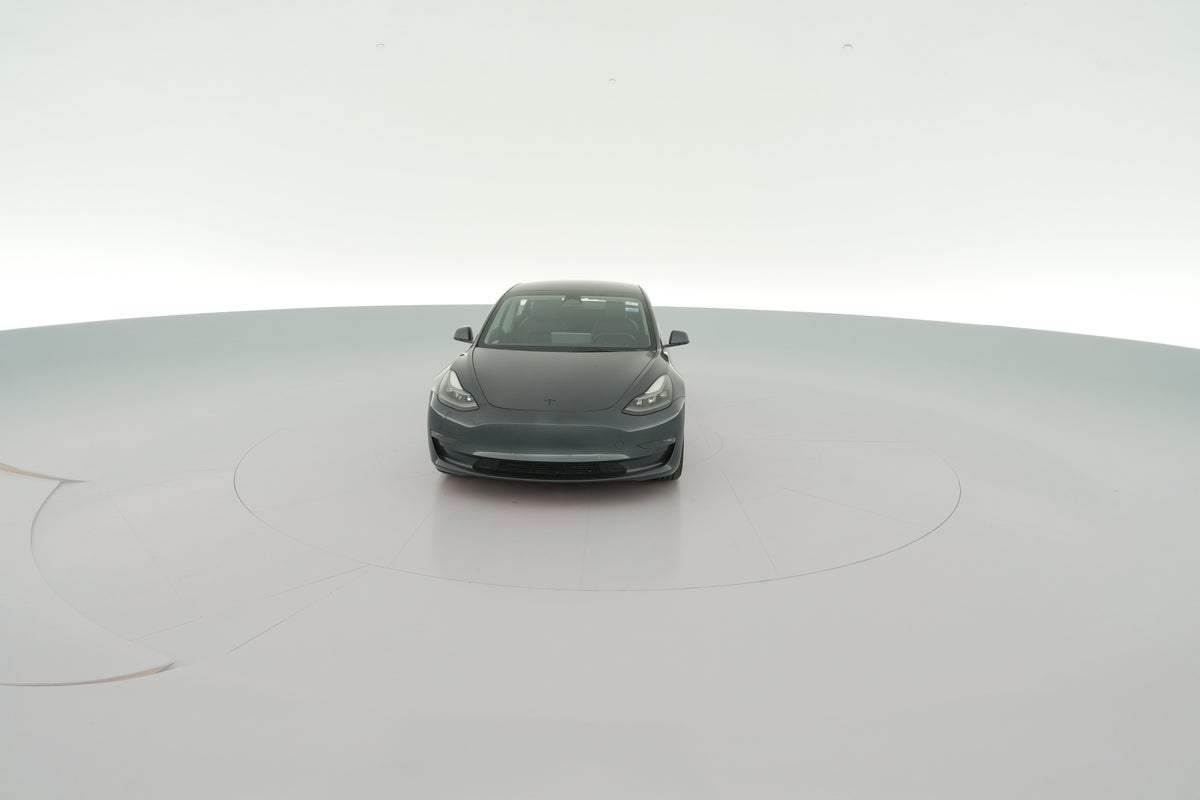 2022 Tesla Model 3 Long Range All-Wheel Drive in Midnight Silver Metallic — 360° view 1