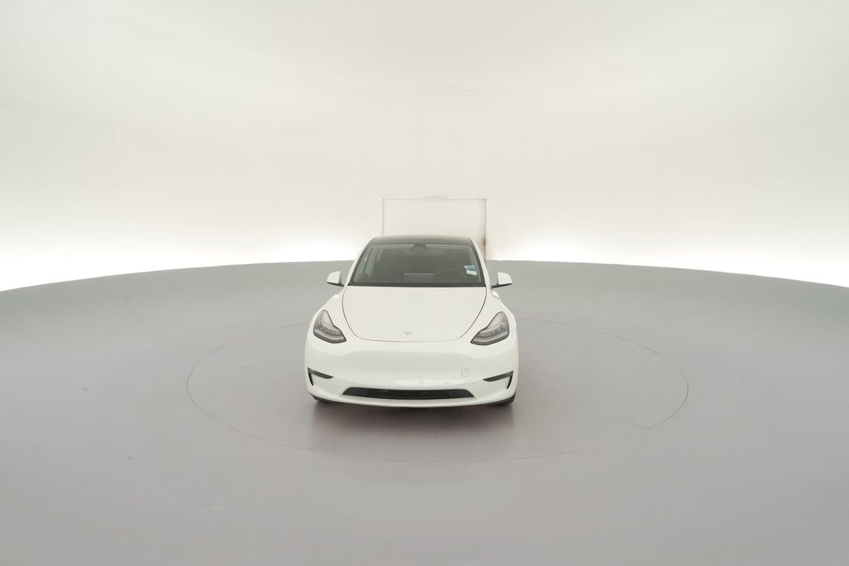 2021 Tesla Model Y Standard Range in Pearl White — 360° view 1