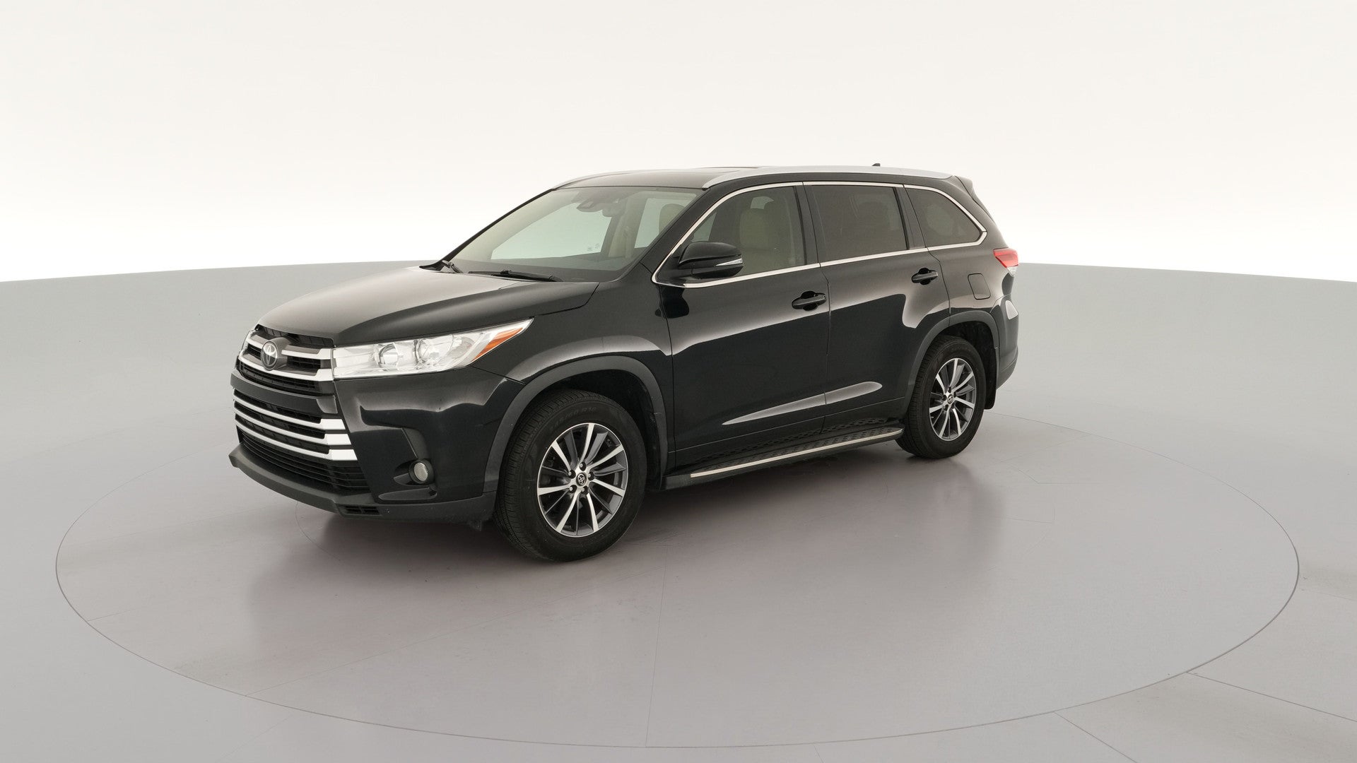 2017 Toyota Highlander vehicle photo