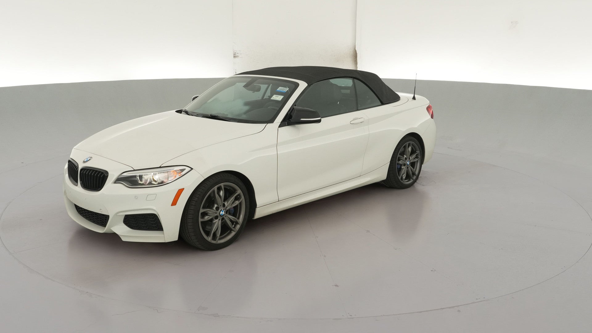 2016 BMW 2 Series vehicle photo