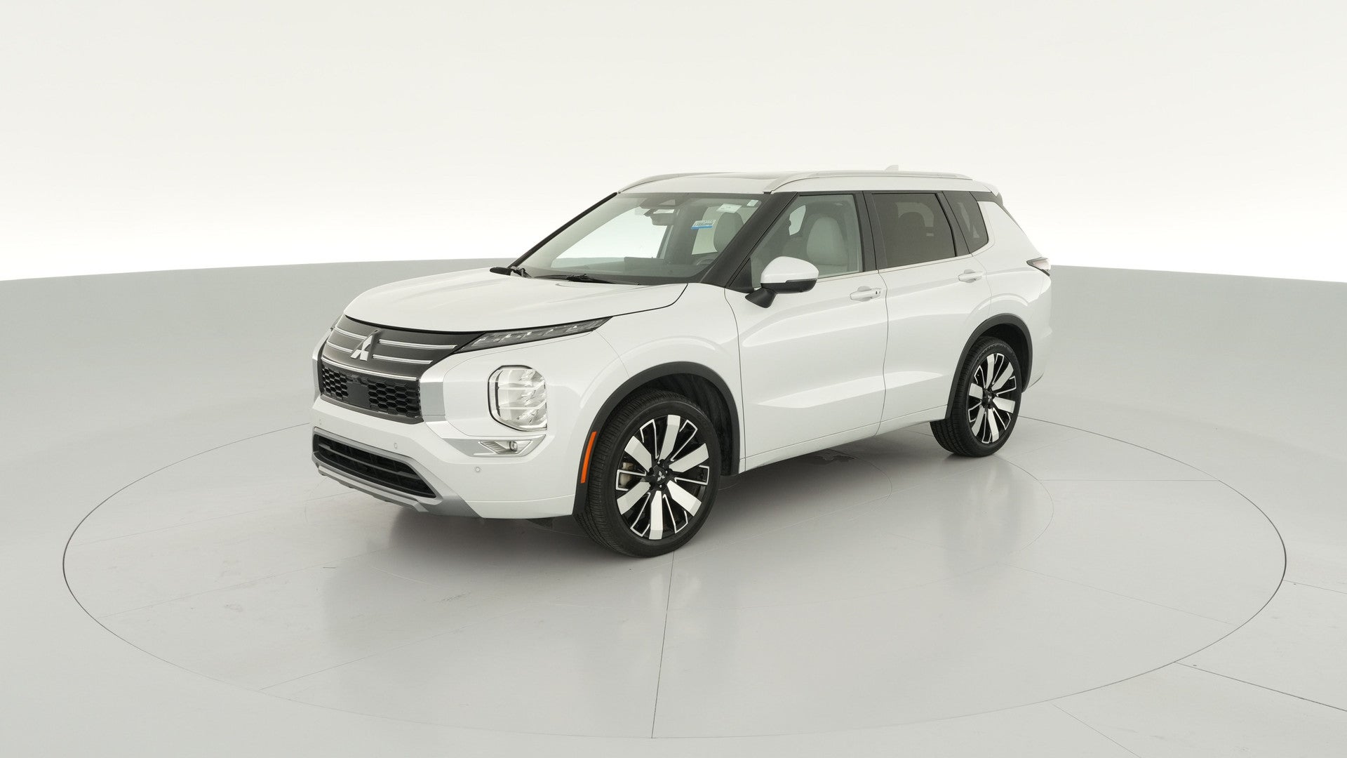 2025 Mitsubishi Outlander vehicle photo