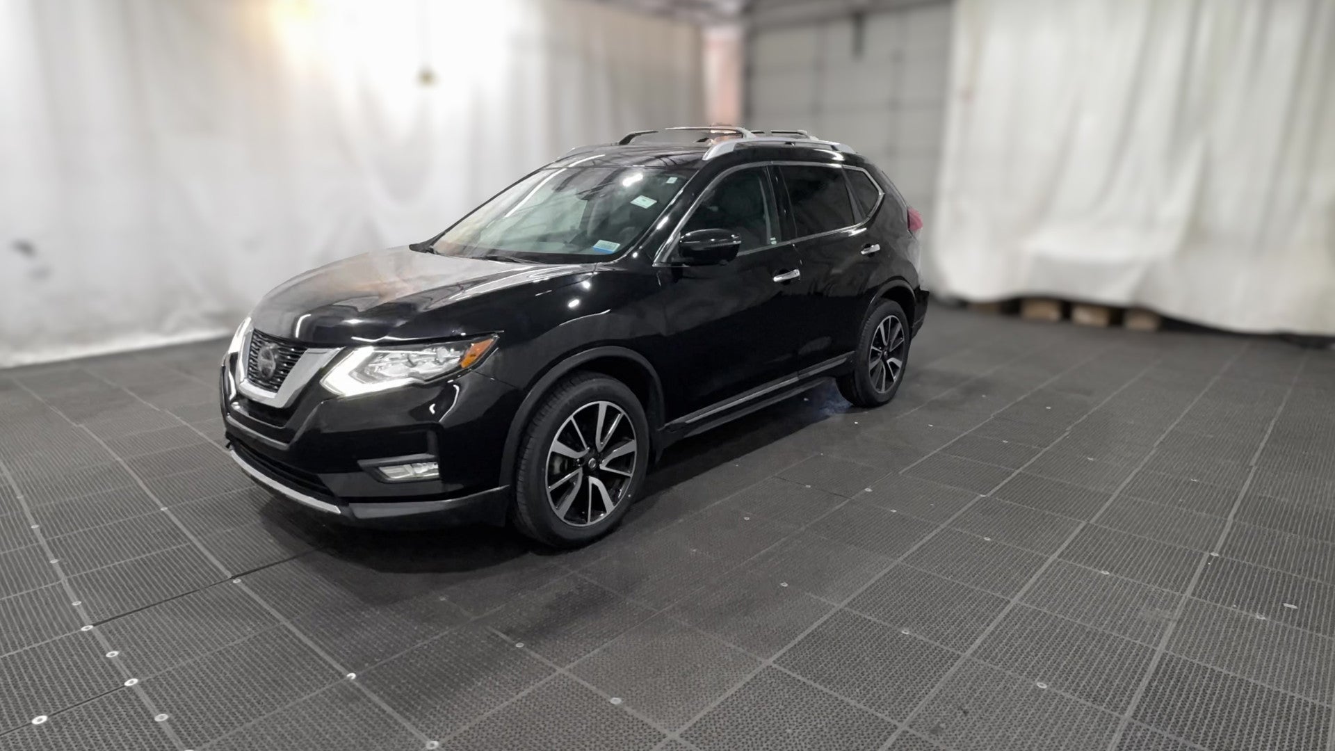 2019 Nissan Rogue vehicle photo