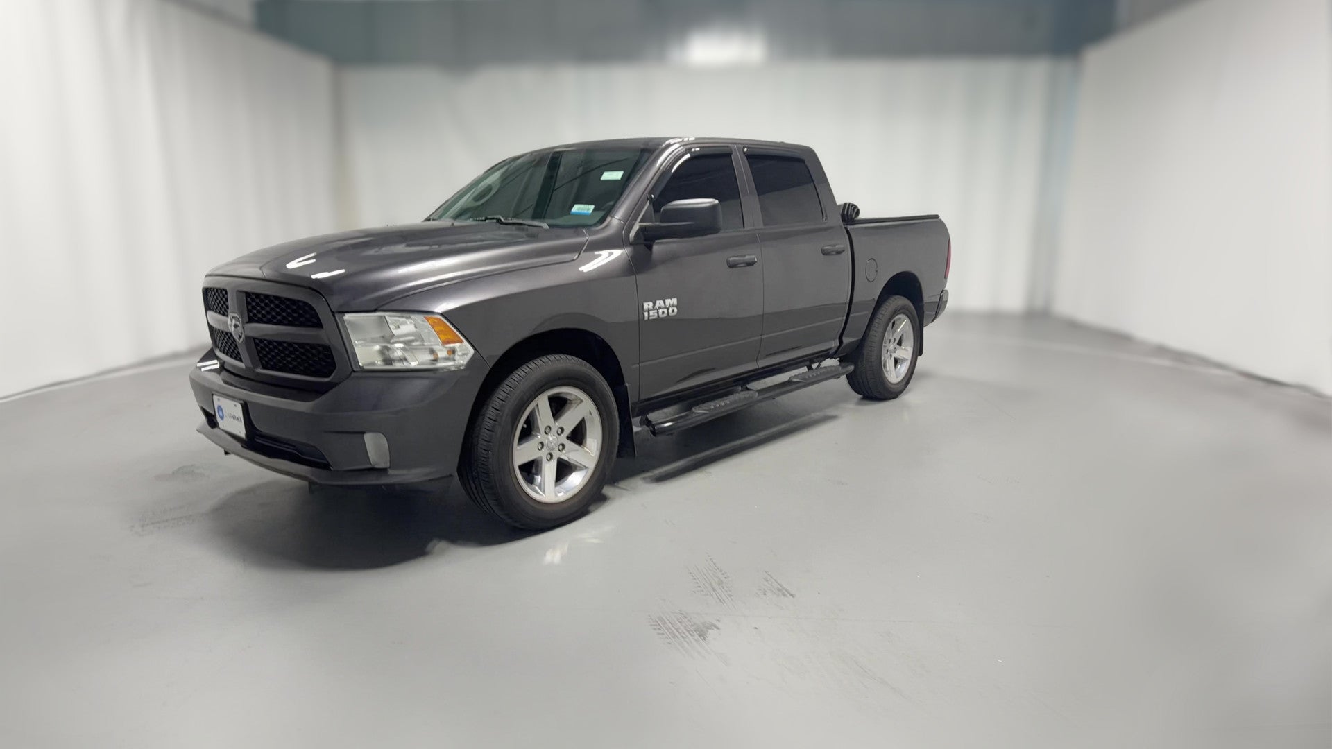 2018 Ram 1500 Crew Cab vehicle photo