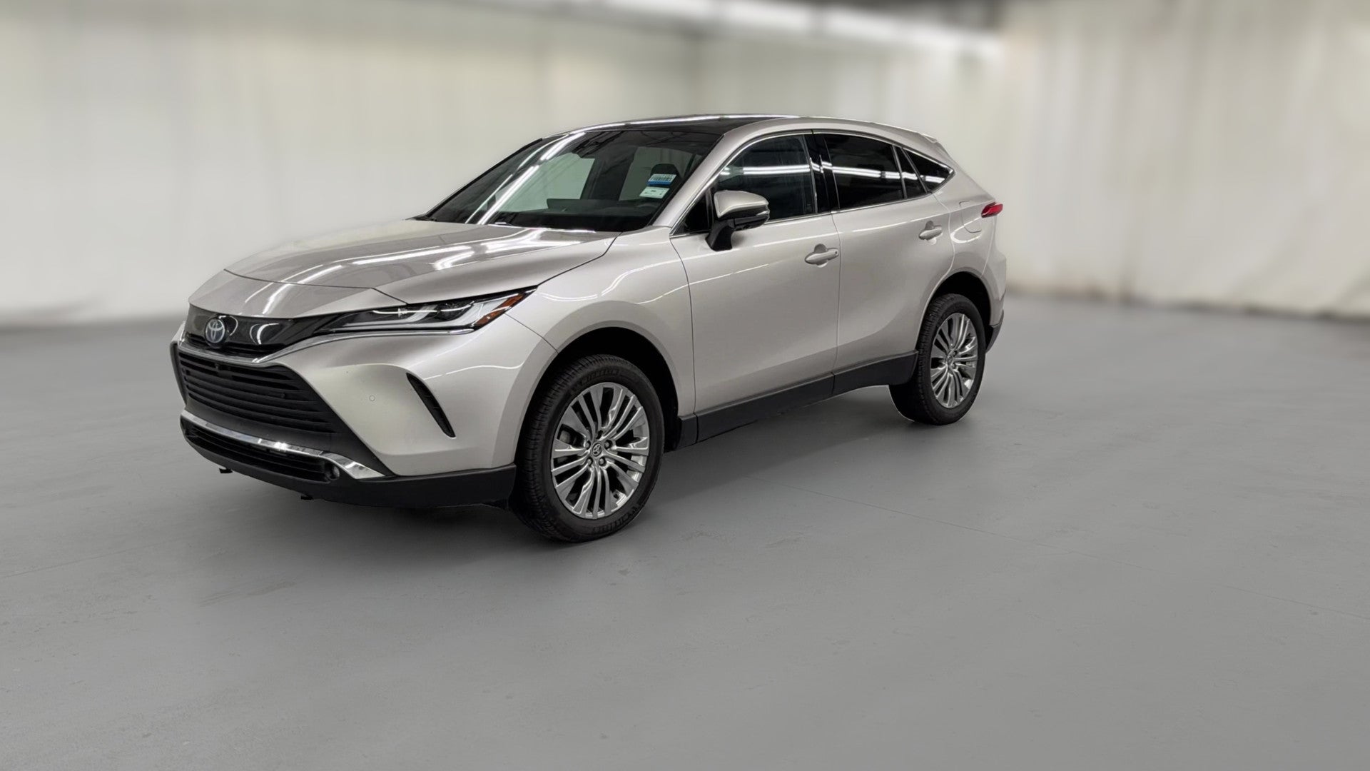 2023 Toyota Venza vehicle photo