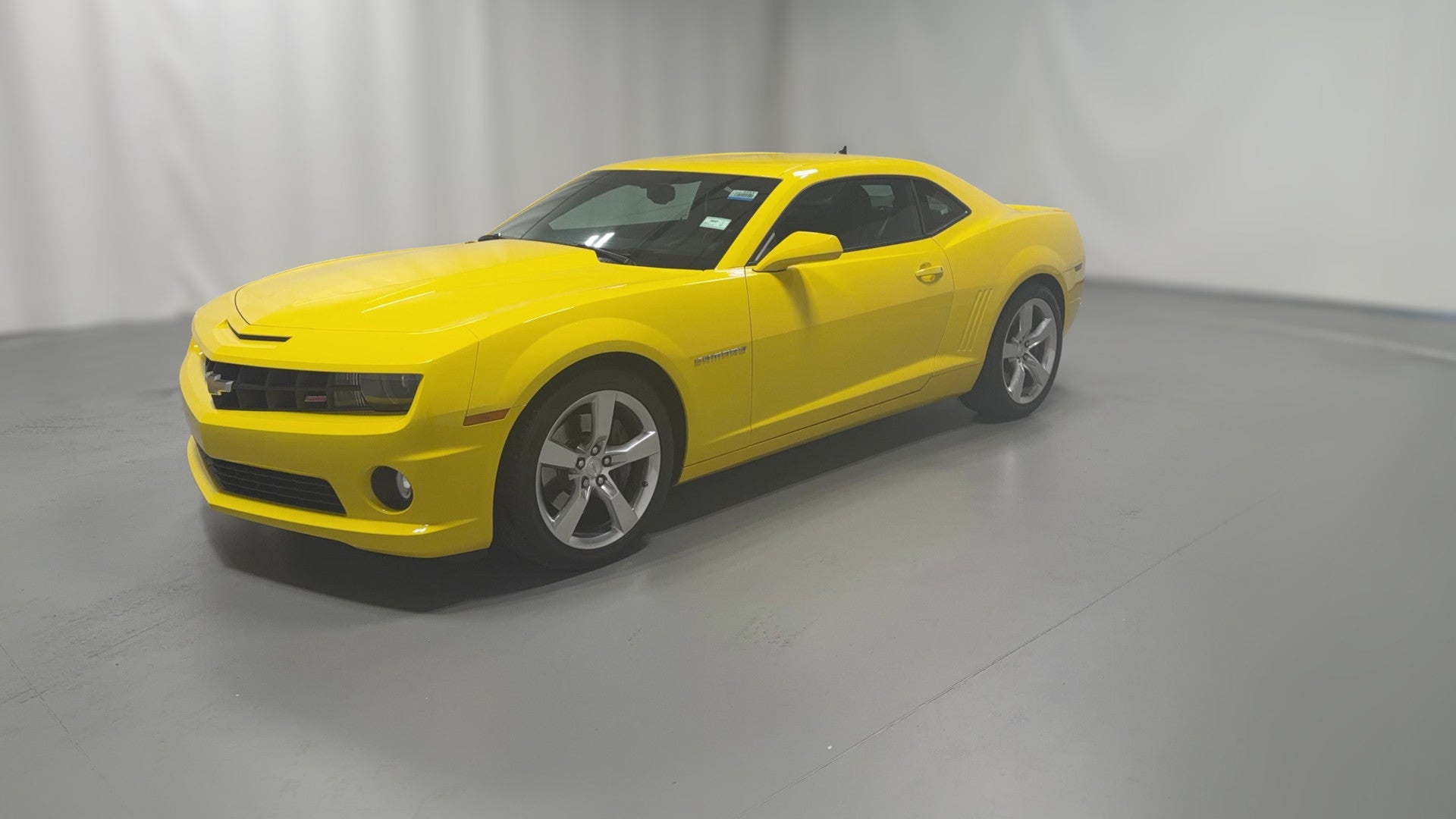 2011 Chevrolet Camaro vehicle photo