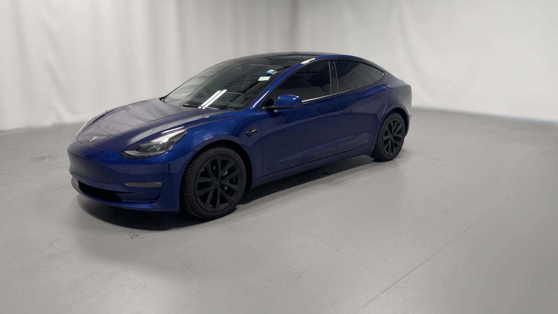 2023 Tesla Model 3 vehicle photo