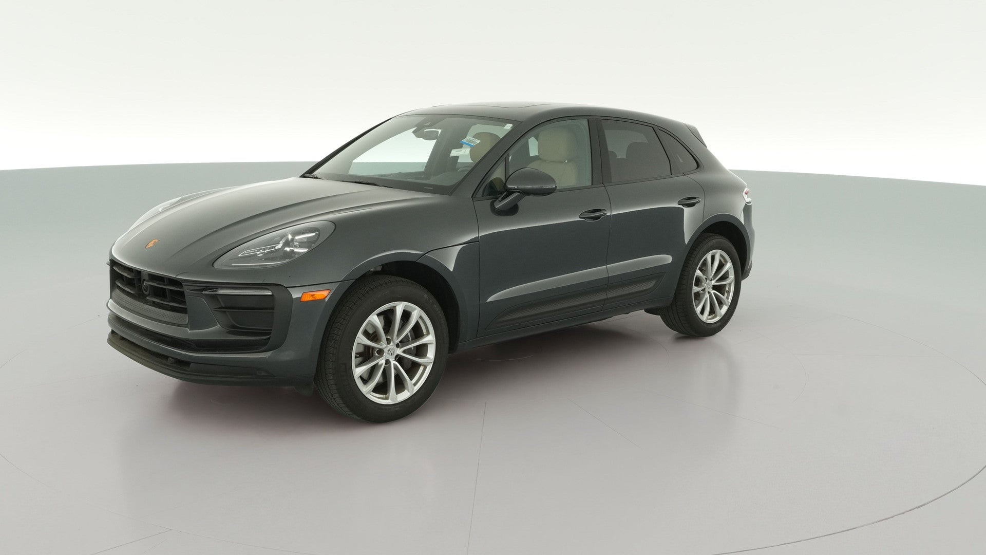2023 Porsche Macan vehicle photo