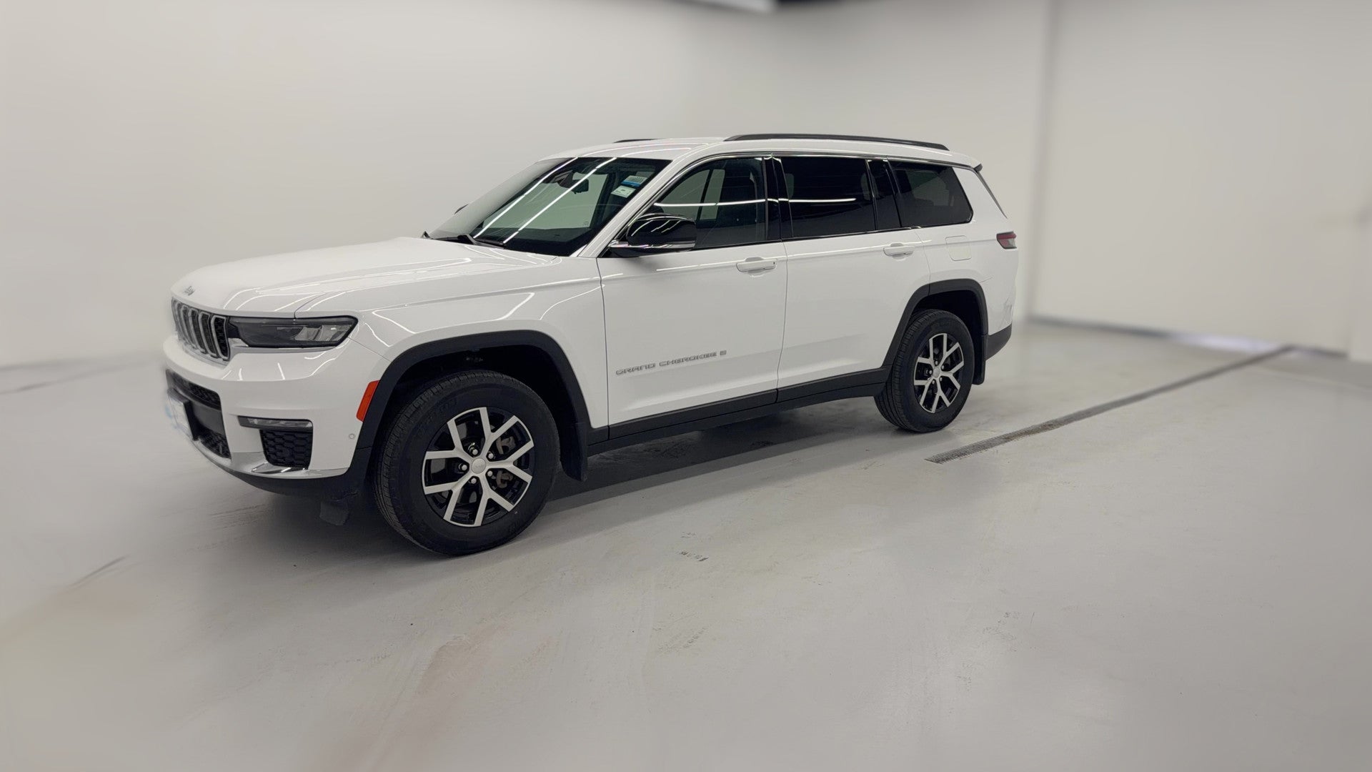 2023 Jeep Grand Cherokee L vehicle photo