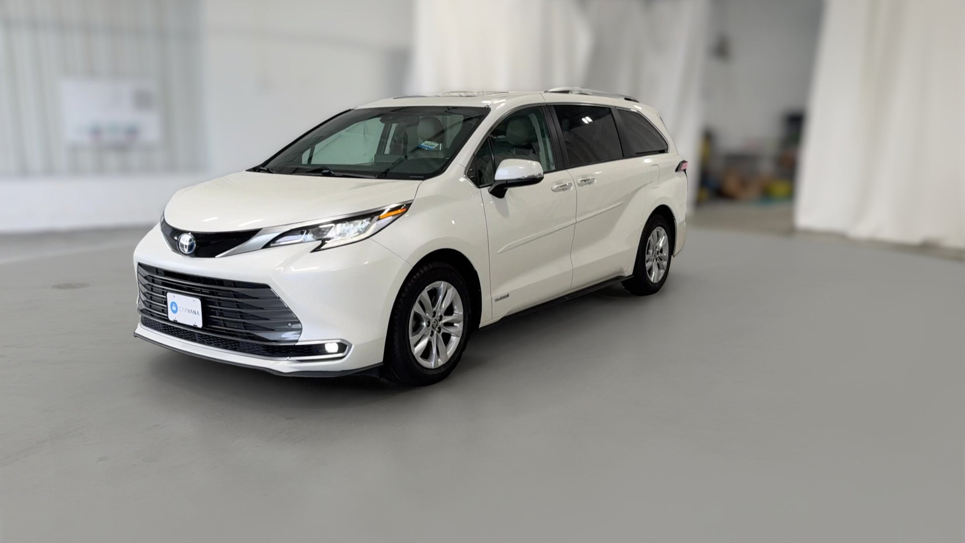 2021 Toyota Sienna vehicle photo