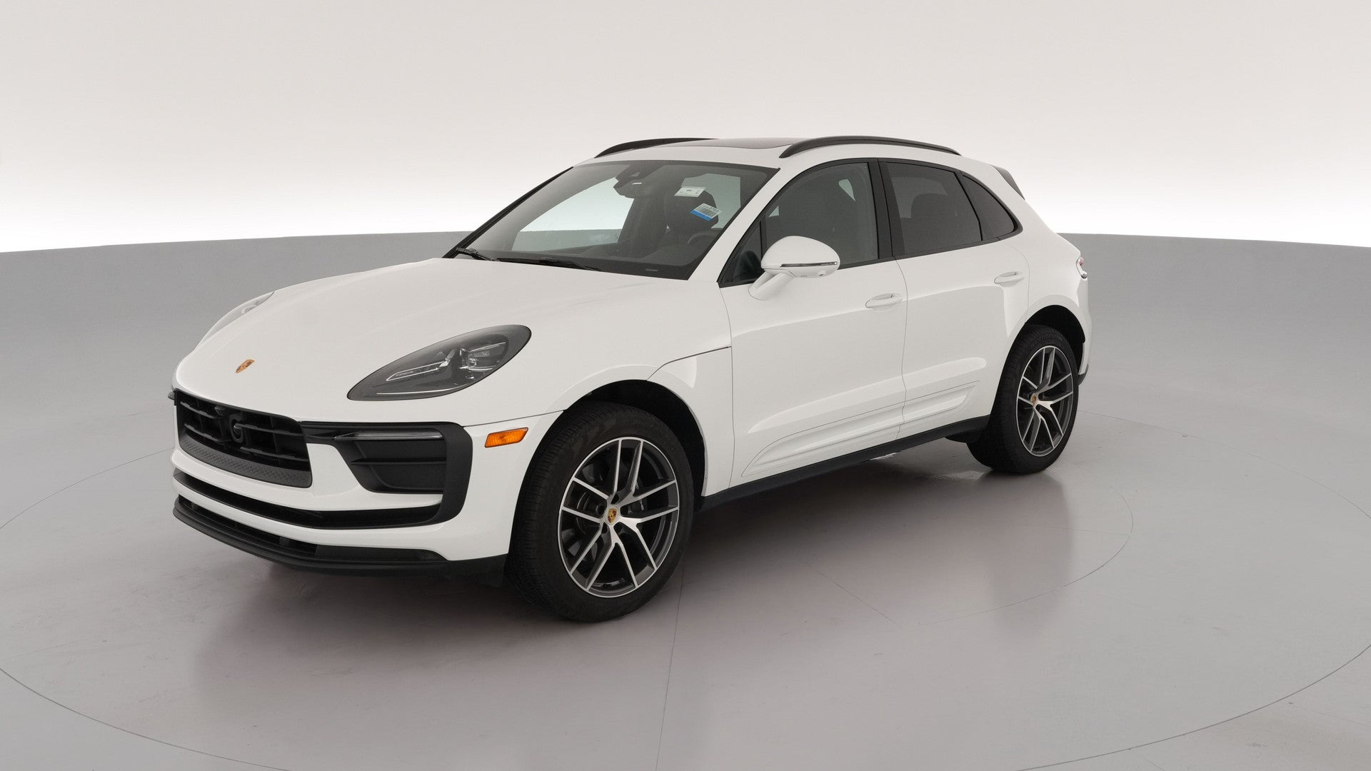 2026 Porsche Macan vehicle photo