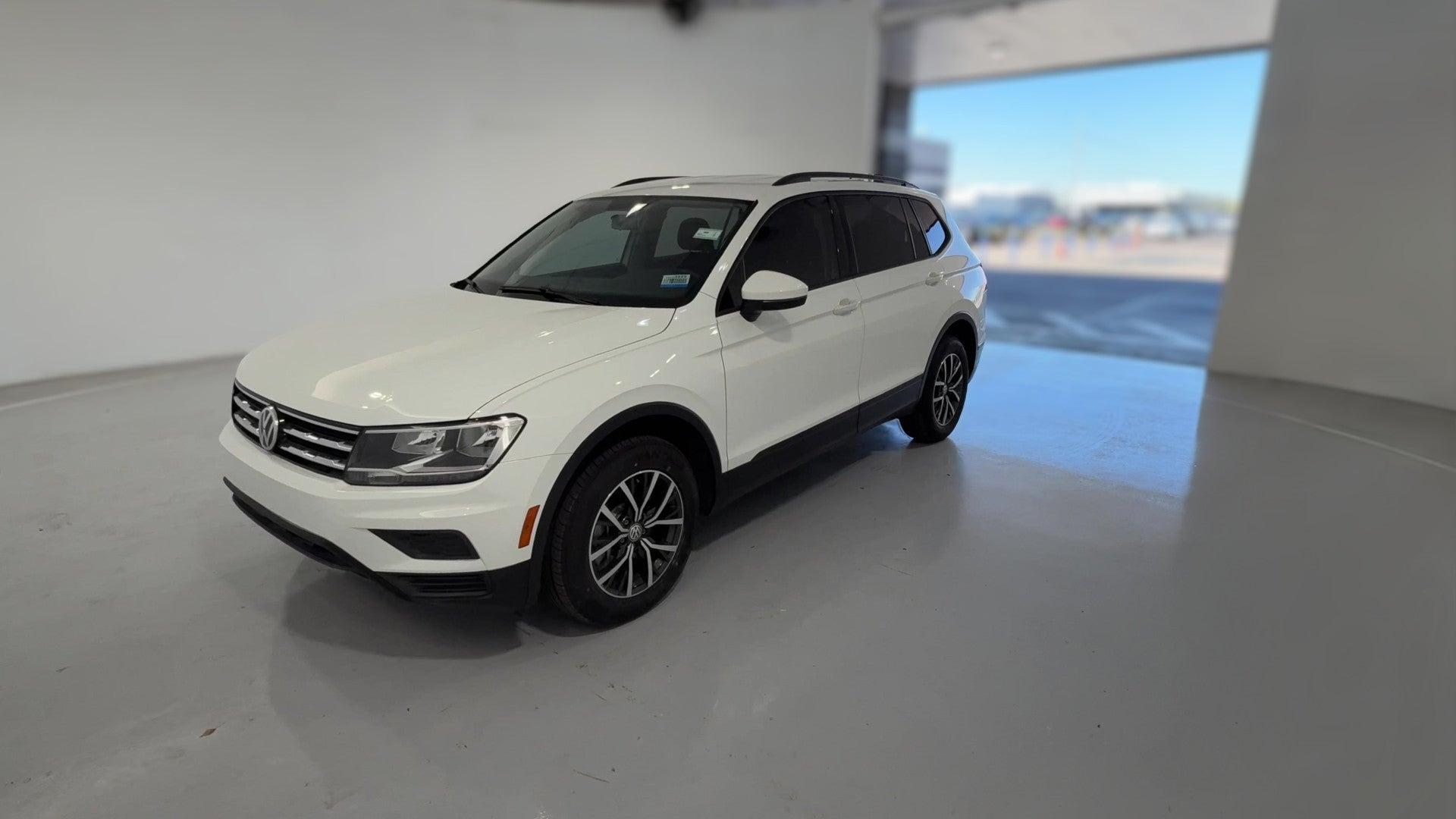 2021 Volkswagen Tiguan vehicle photo