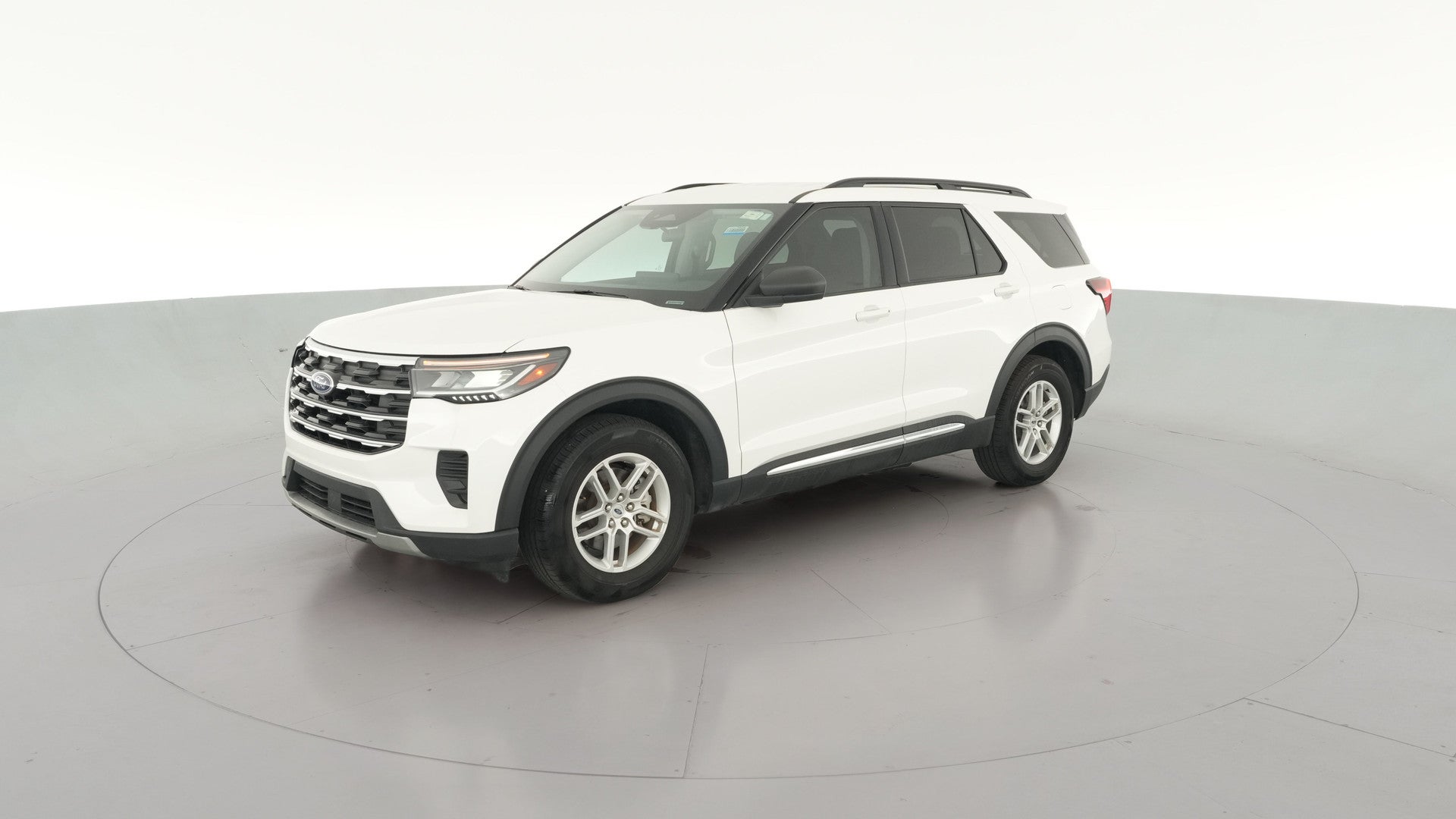2025 Ford Explorer vehicle photo