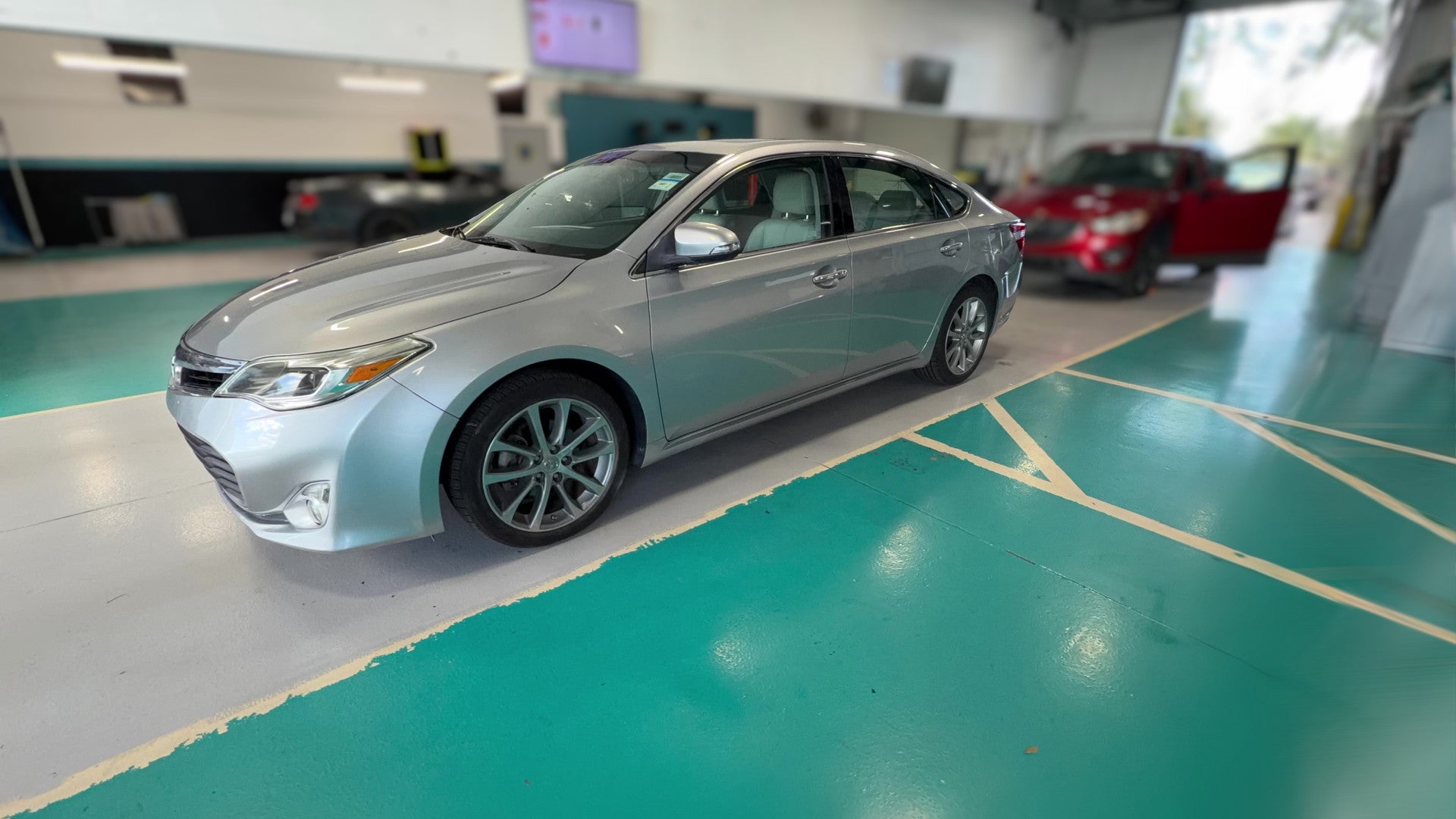 2015 Toyota Avalon vehicle photo