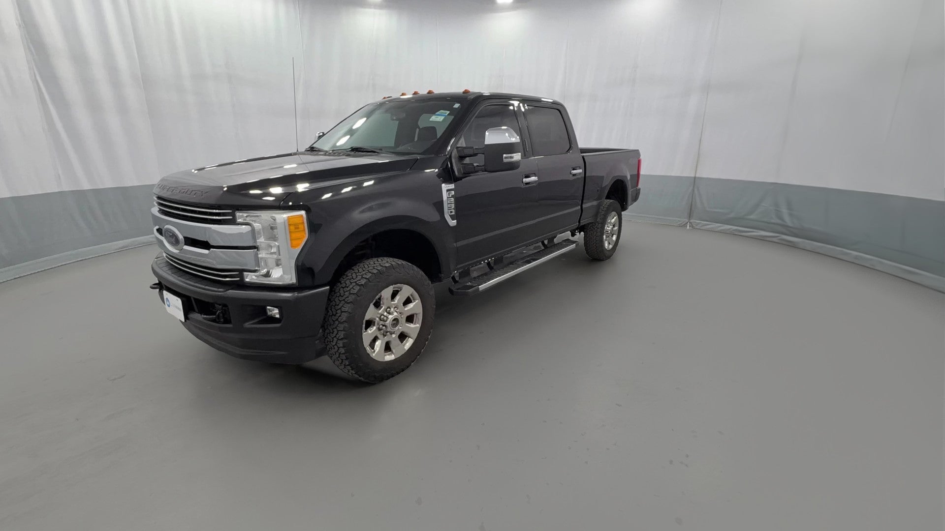 2017 Ford F250 Super Duty Crew Cab vehicle photo