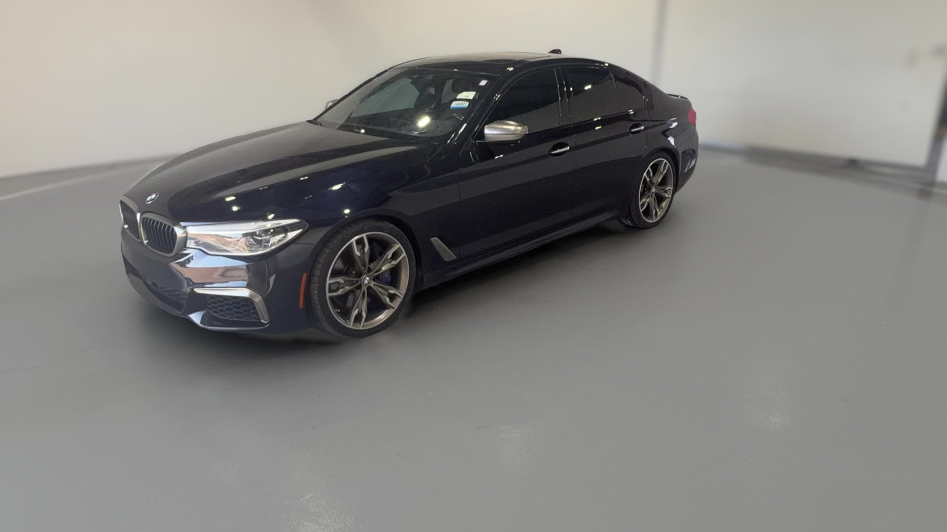 2018 BMW 5 Series vehicle photo