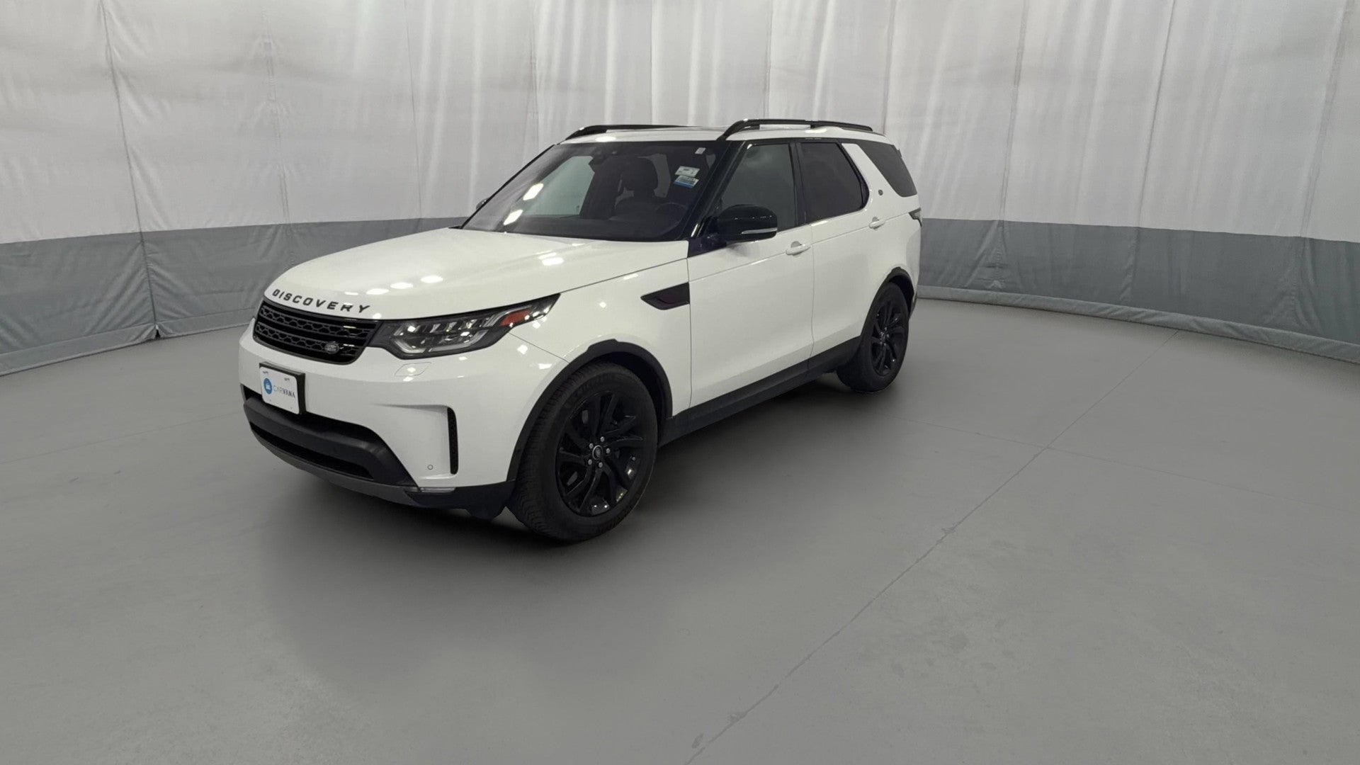 2019 Land Rover Discovery vehicle photo