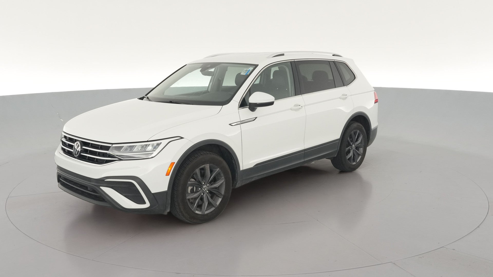 2024 Volkswagen Tiguan vehicle photo