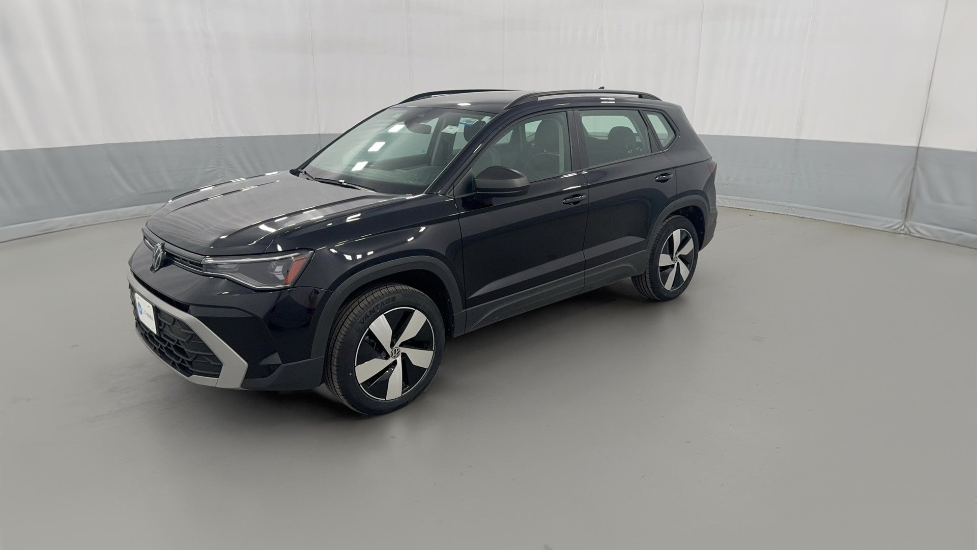 2025 Volkswagen Taos vehicle photo