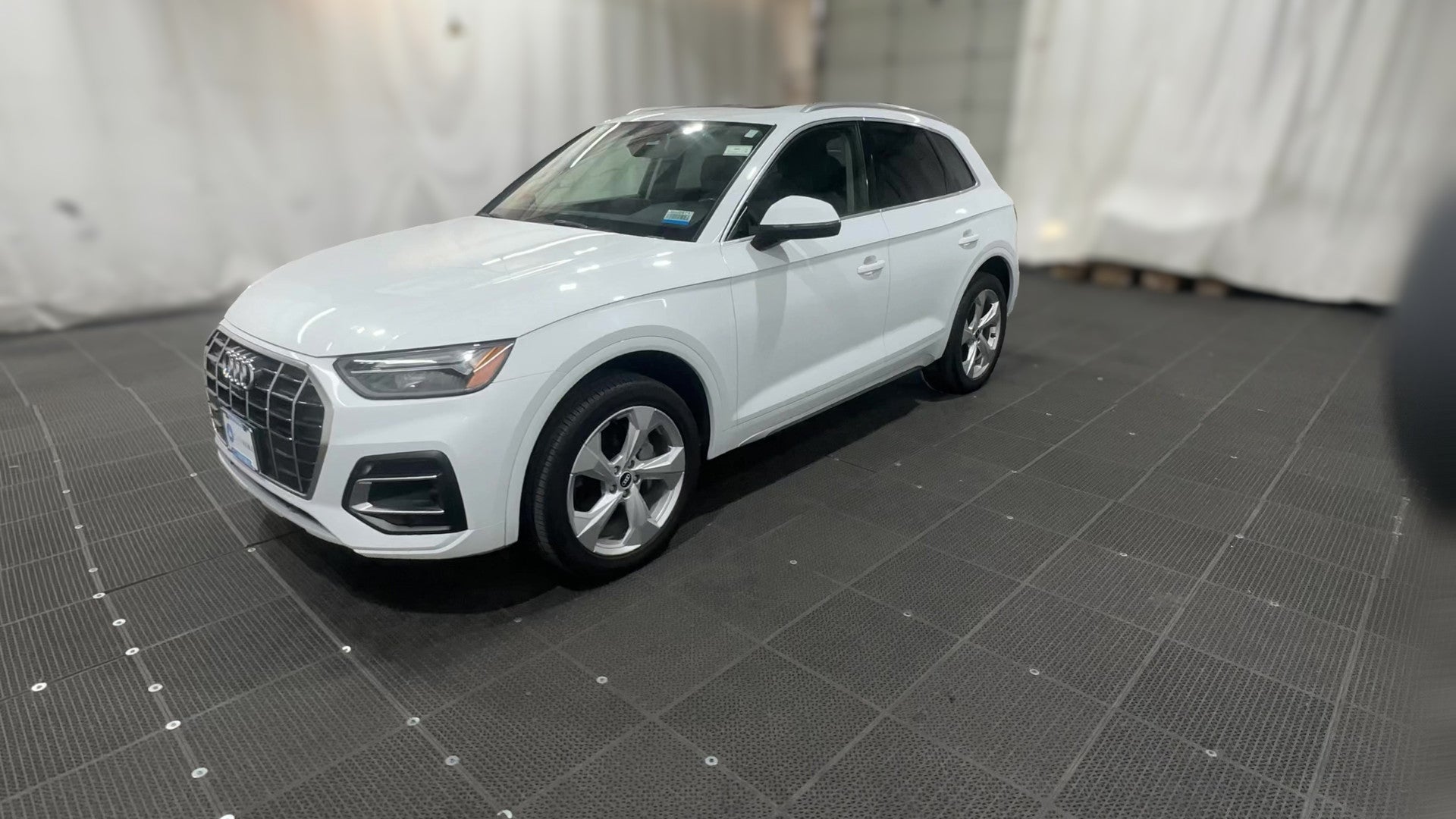 2021 Audi Q5 vehicle photo