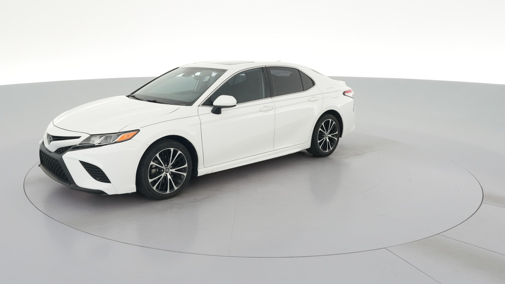 2019 Toyota Camry vehicle photo