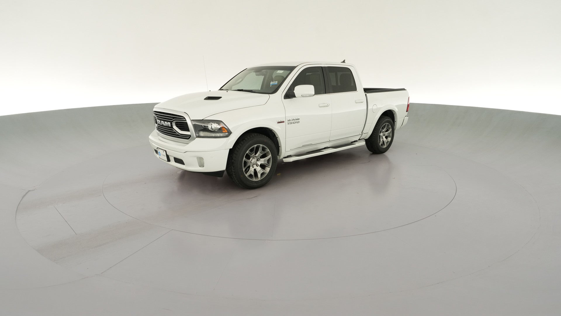 2018 Ram 1500 Crew Cab vehicle photo