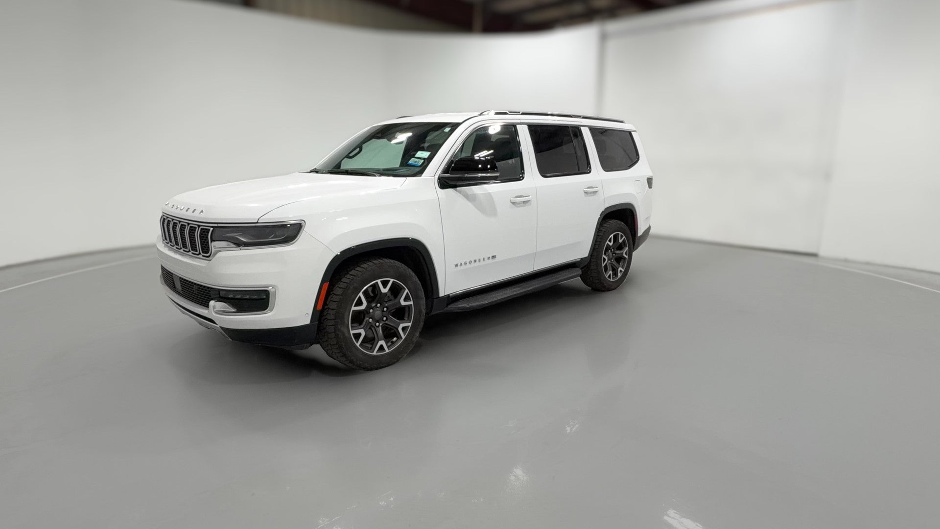 2024 Jeep Wagoneer vehicle photo