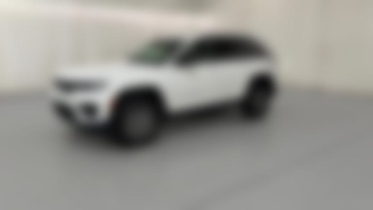 2027 Jeep Grand Cherokee vehicle photo