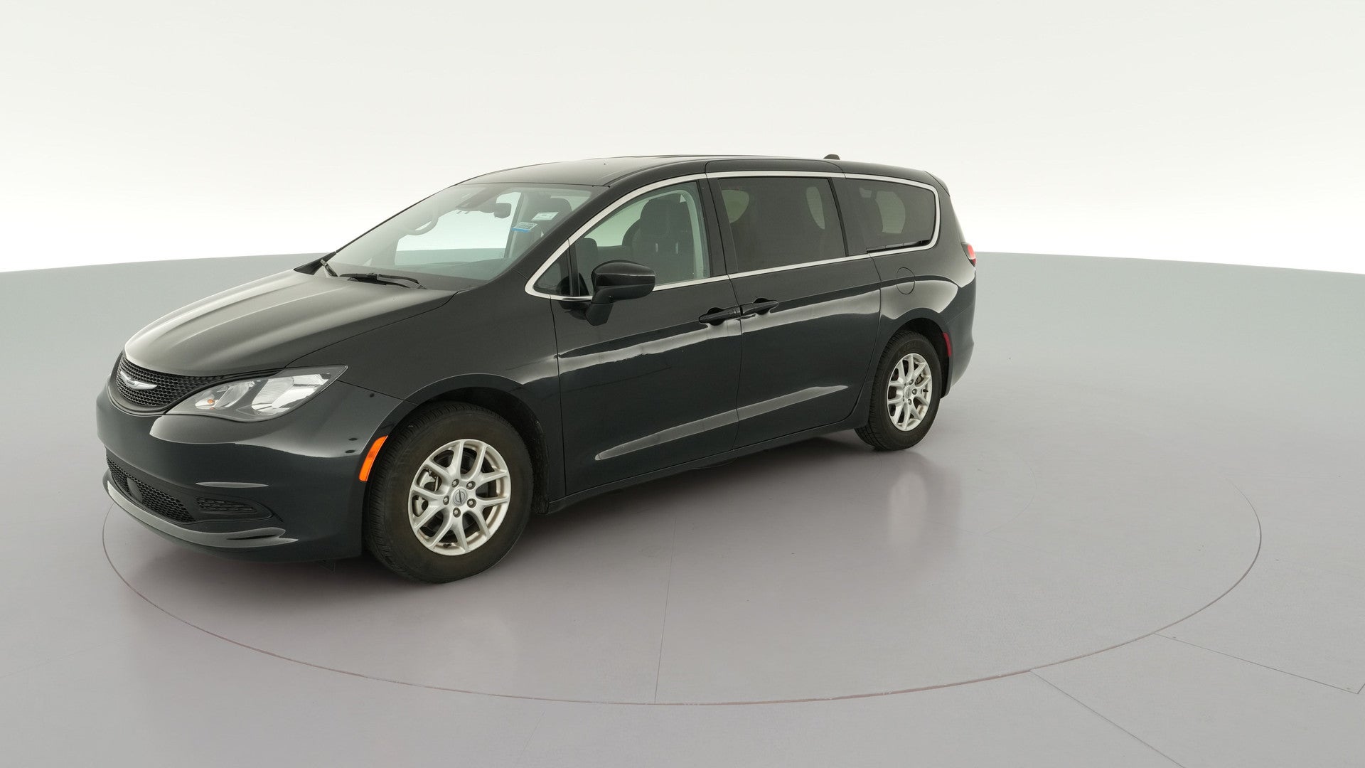 2023 Chrysler Voyager vehicle photo