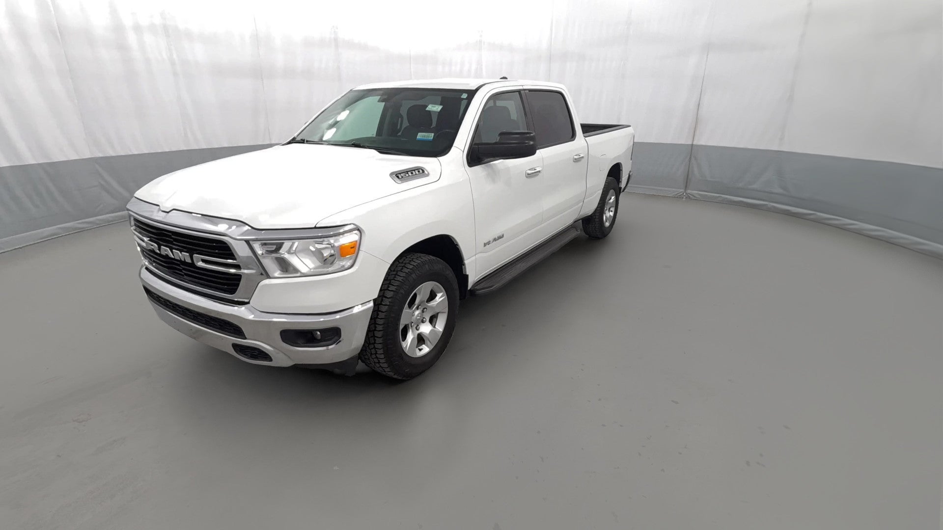 2019 Ram 1500 Crew Cab vehicle photo