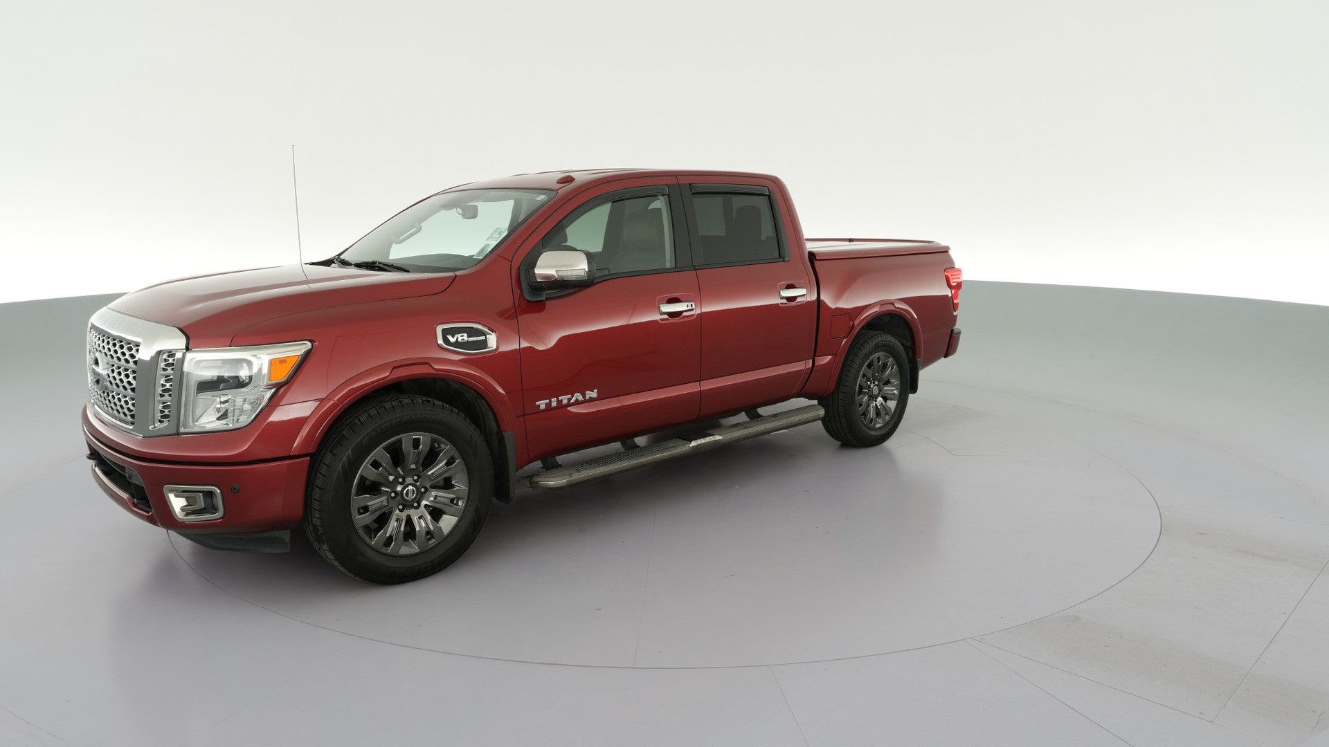 2017 Nissan Titan Crew Cab vehicle photo