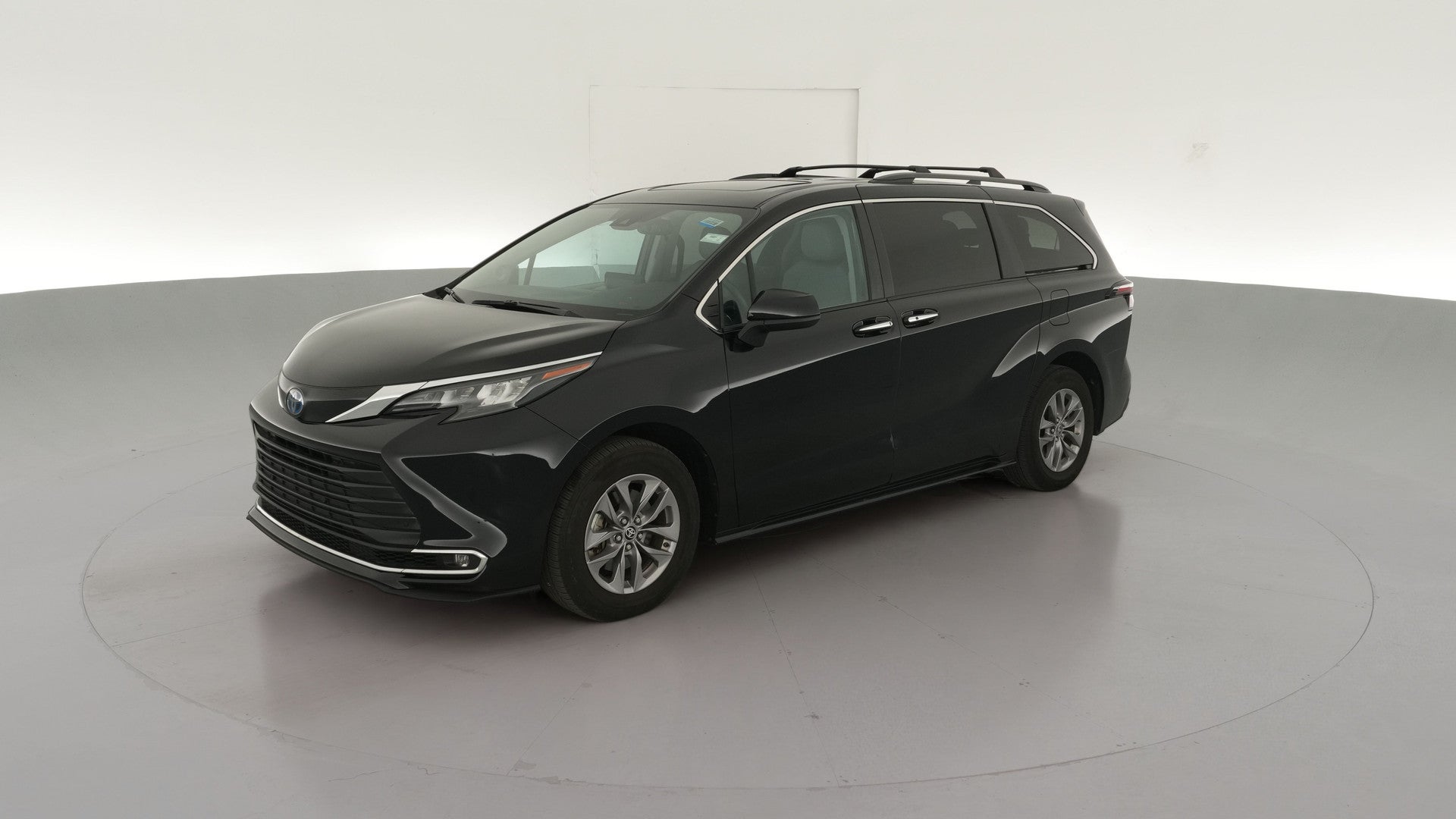 2024 Toyota Sienna vehicle photo