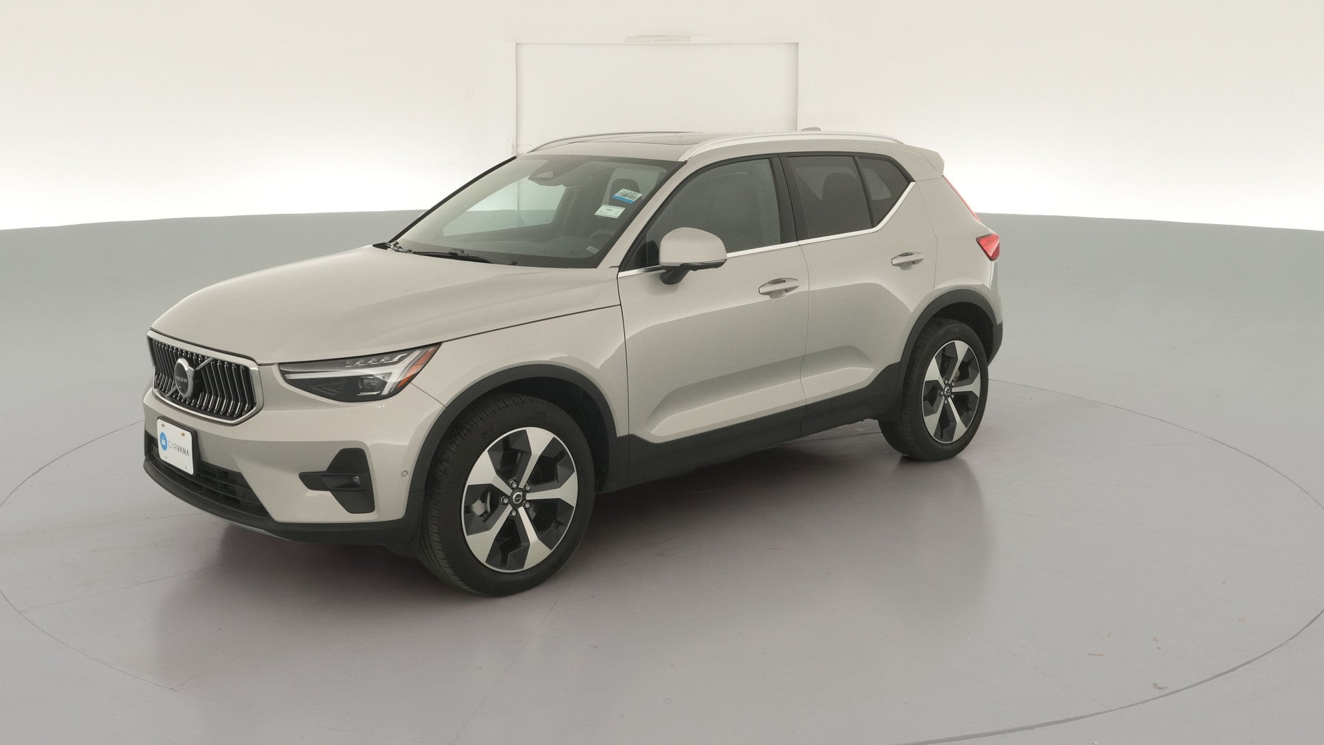 2024 Volvo XC40 vehicle photo
