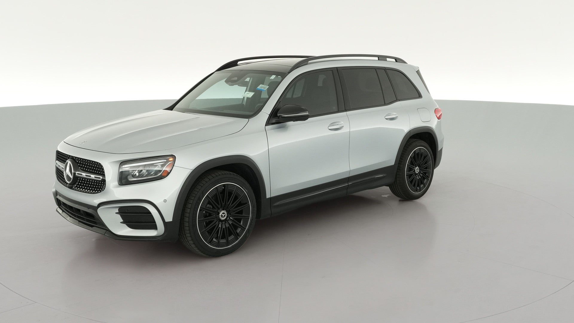 2025 Mercedes-Benz GLB vehicle photo